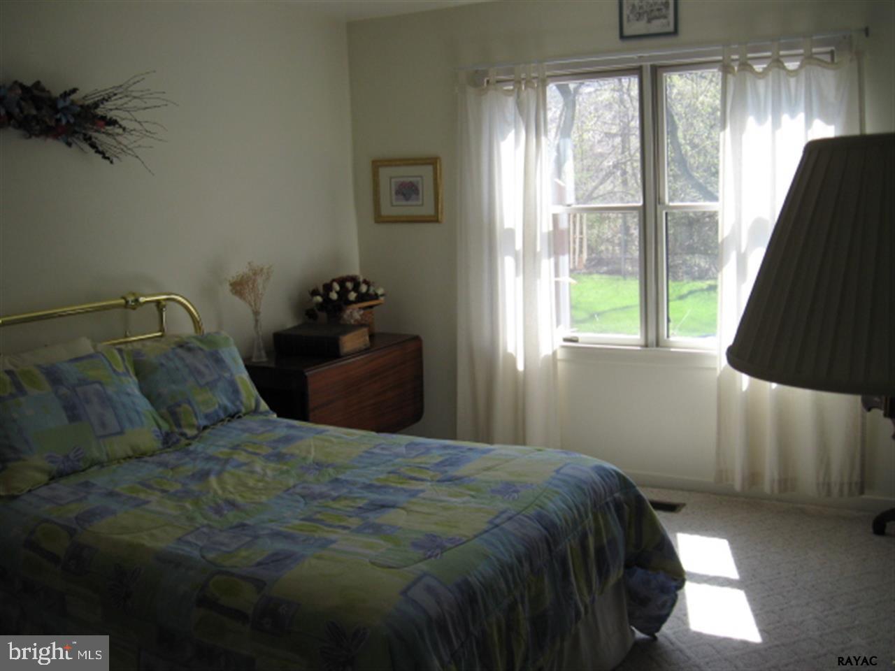 WESTVIEW MANOR - Residential