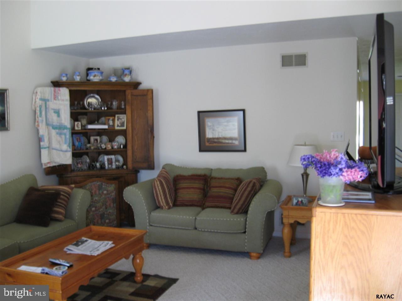 WESTVIEW MANOR - Residential