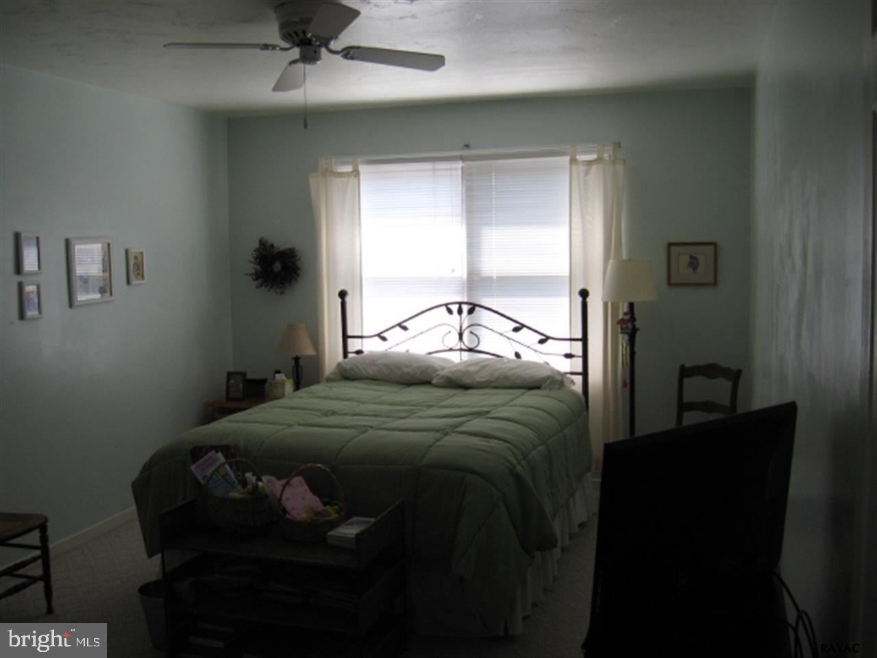 WESTVIEW MANOR - Residential