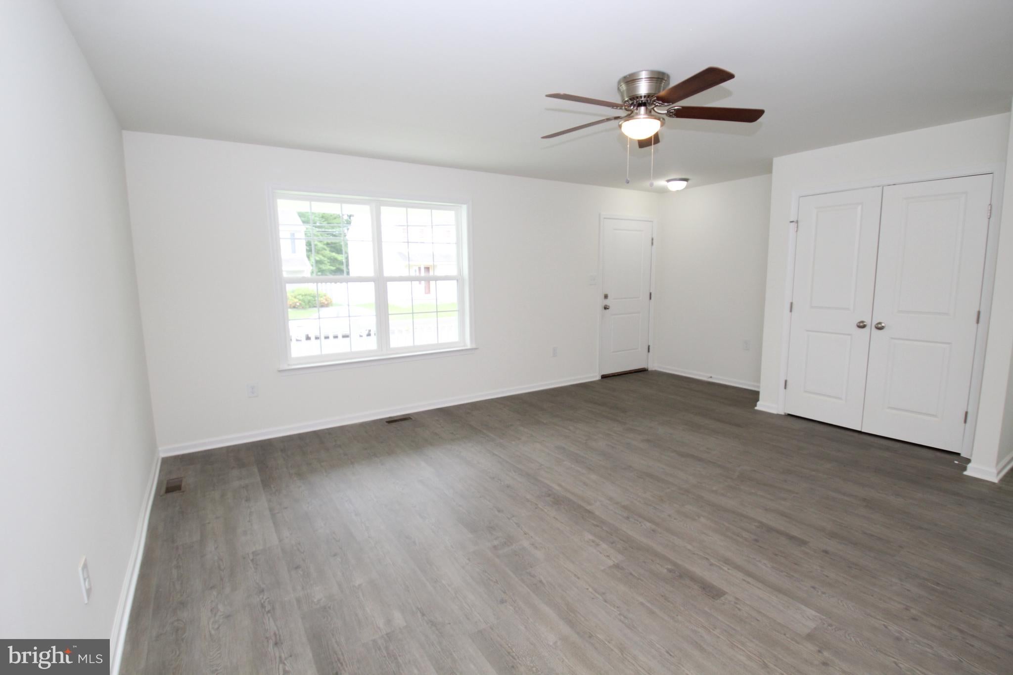 5 BUTTONWOOD AVENUE