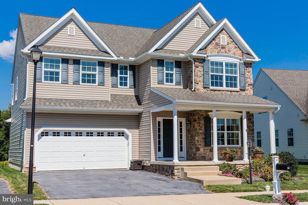 Photo of 528 BROOKSHIRE DR, LANCASTER, PA 17601 (MLS # PALA2029410)