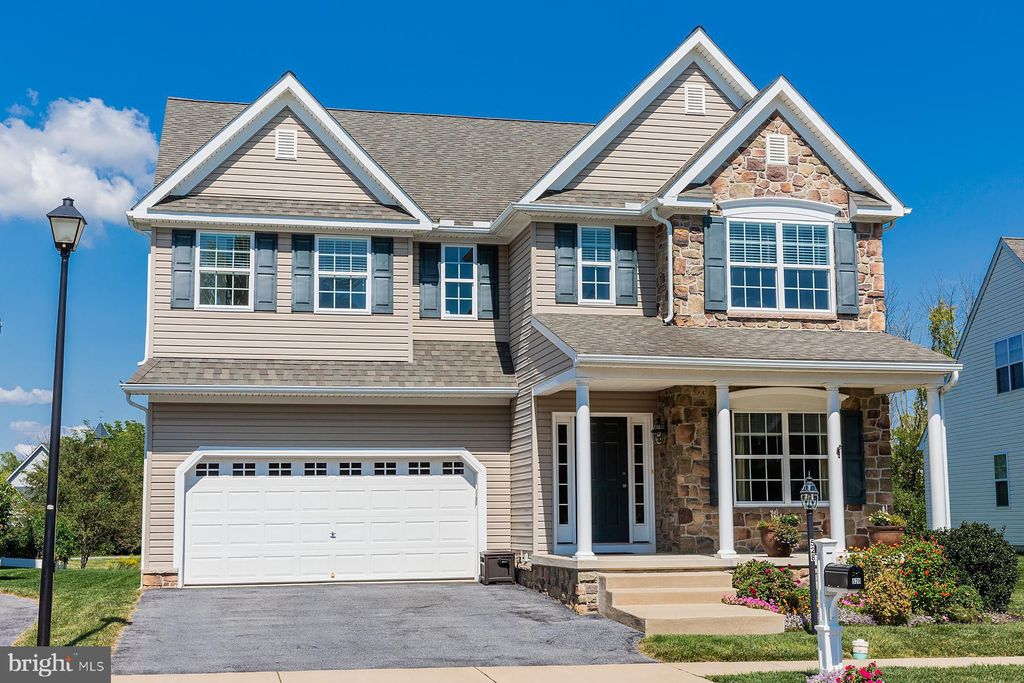 Photo of 528 BROOKSHIRE DR, LANCASTER, PA 17601 (MLS # PALA2029410)