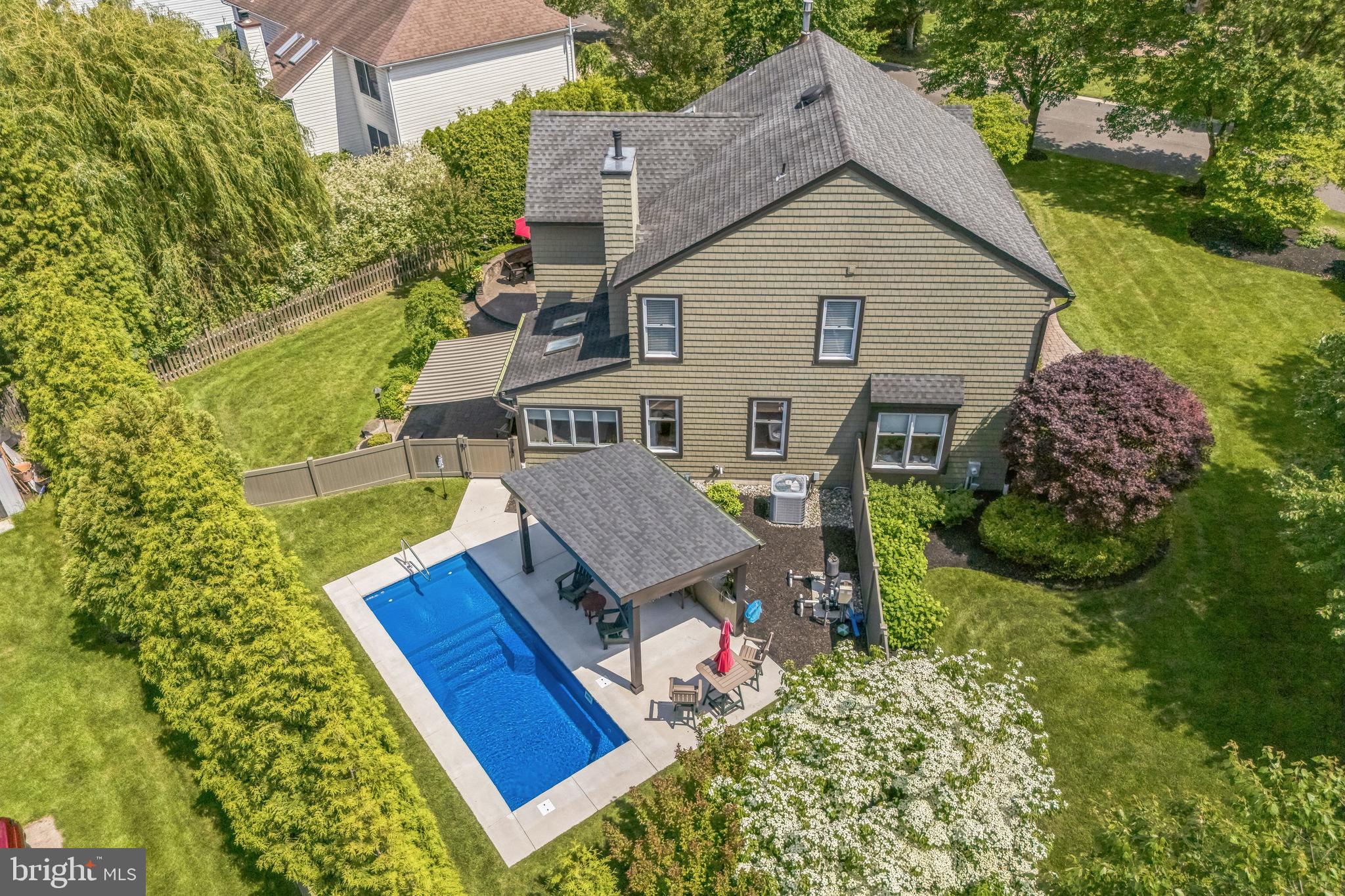 10 GARWOOD COURT