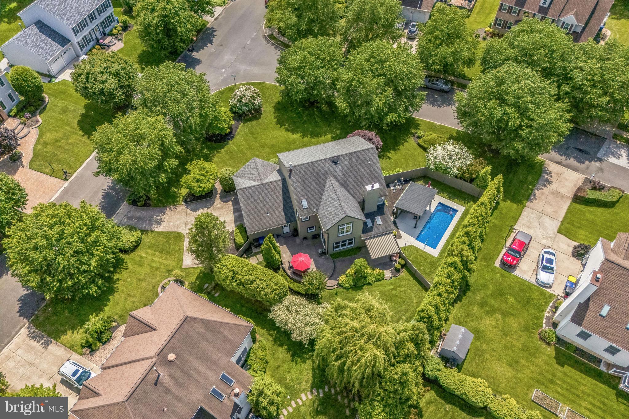 10 GARWOOD COURT