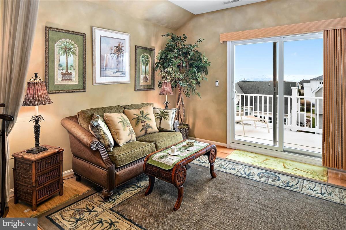 STONE HARBOR - Residential