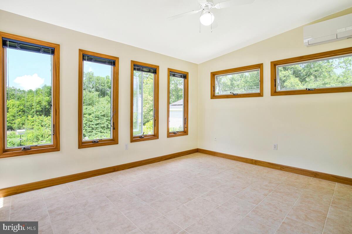 BARNESVILLE - Residential