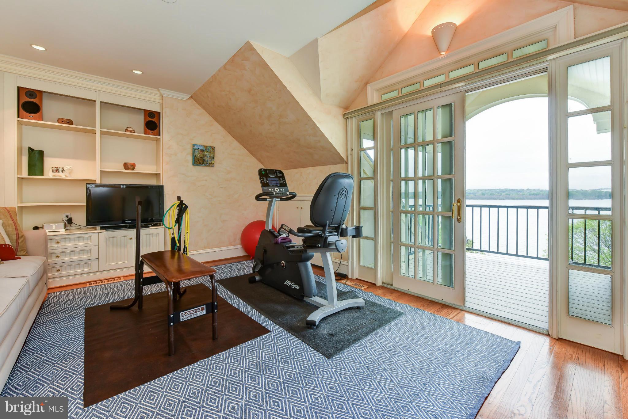 HARBORSIDE - Residential