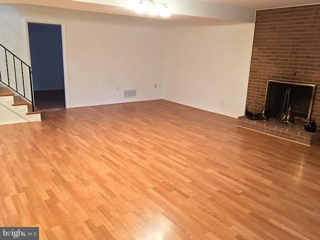 LAYHILL SOUTH - Residential Lease