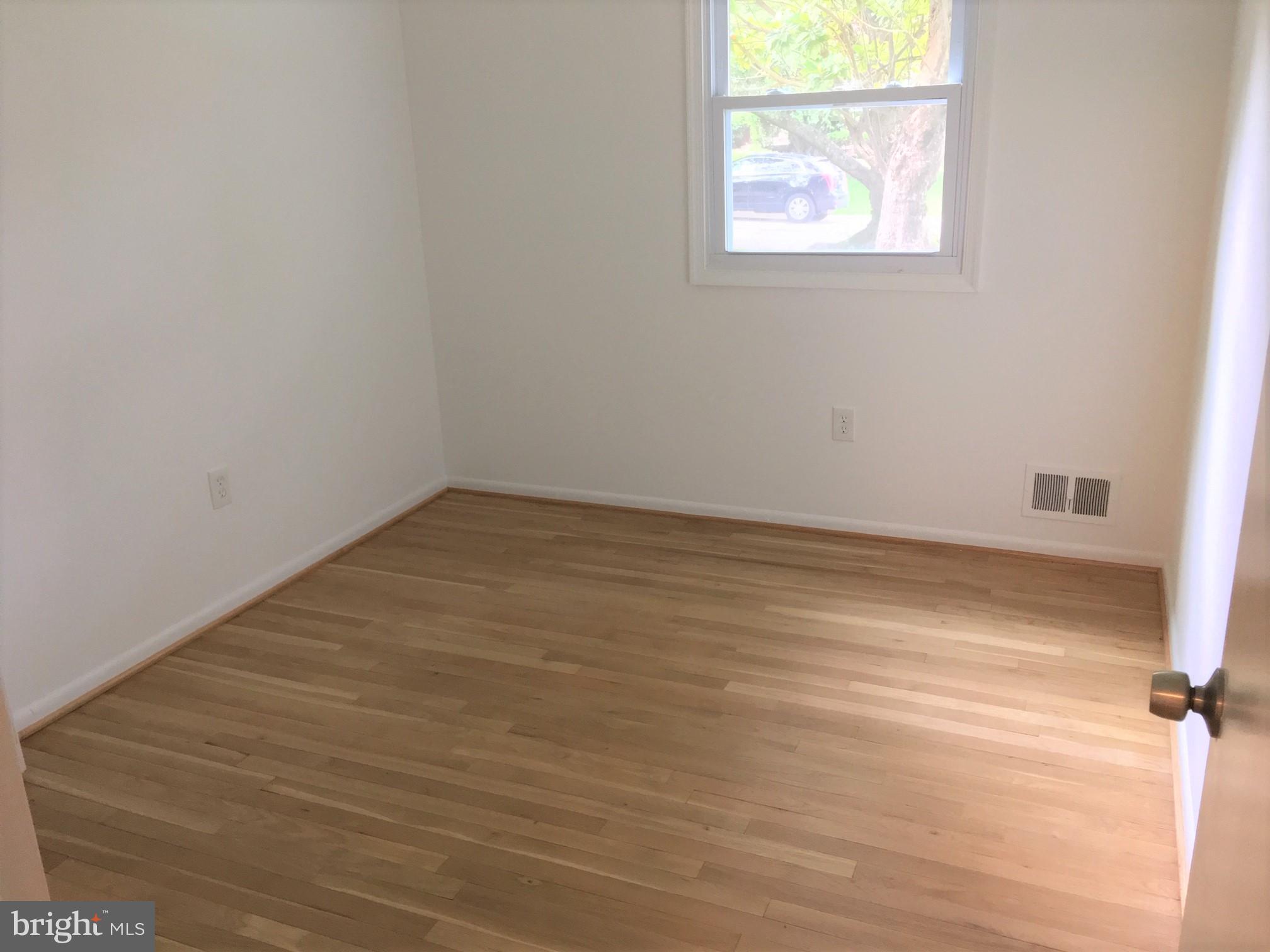 LAYHILL SOUTH - Residential Lease