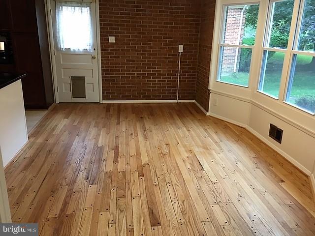 LAYHILL SOUTH - Residential Lease