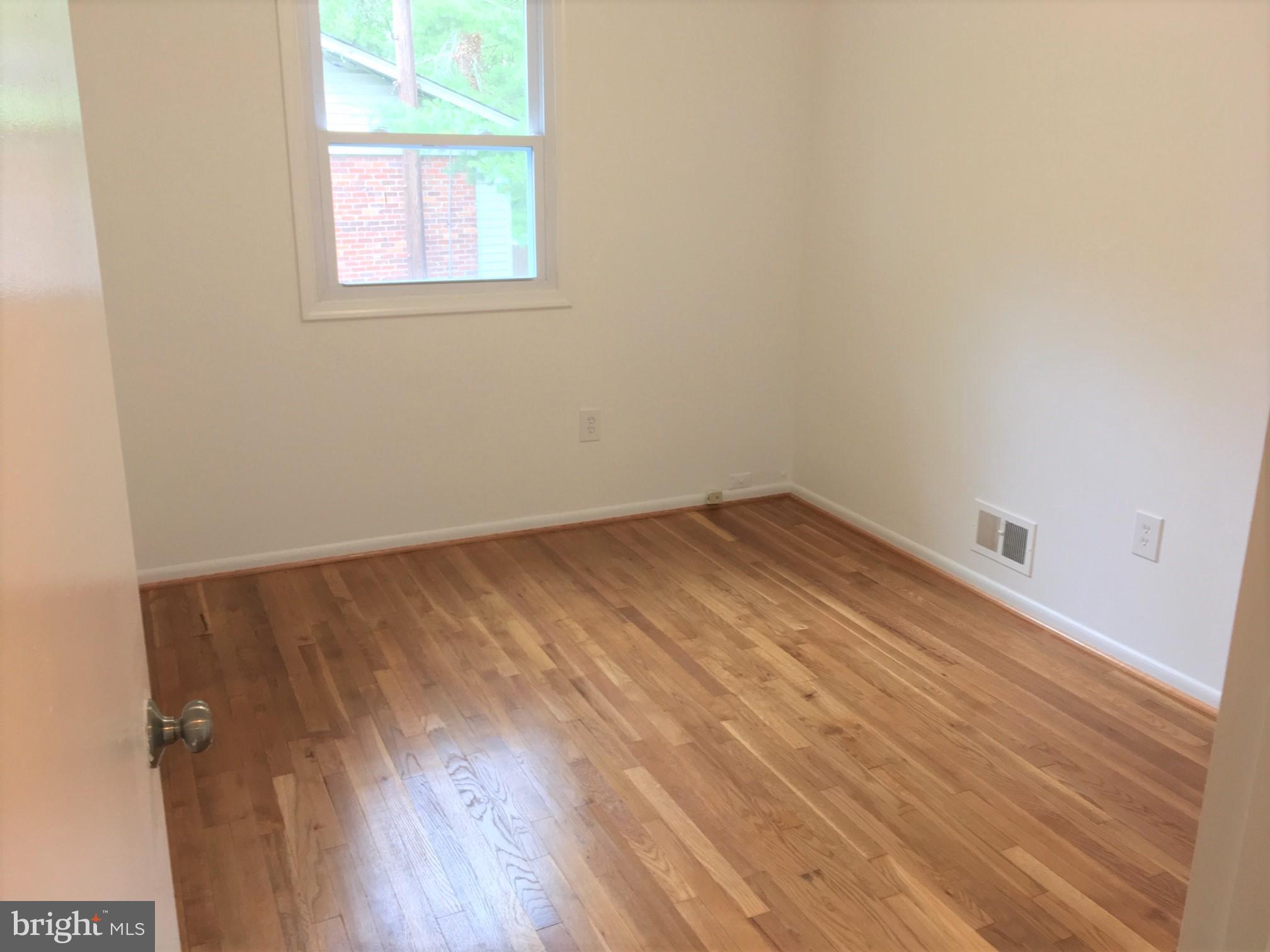 LAYHILL SOUTH - Residential Lease