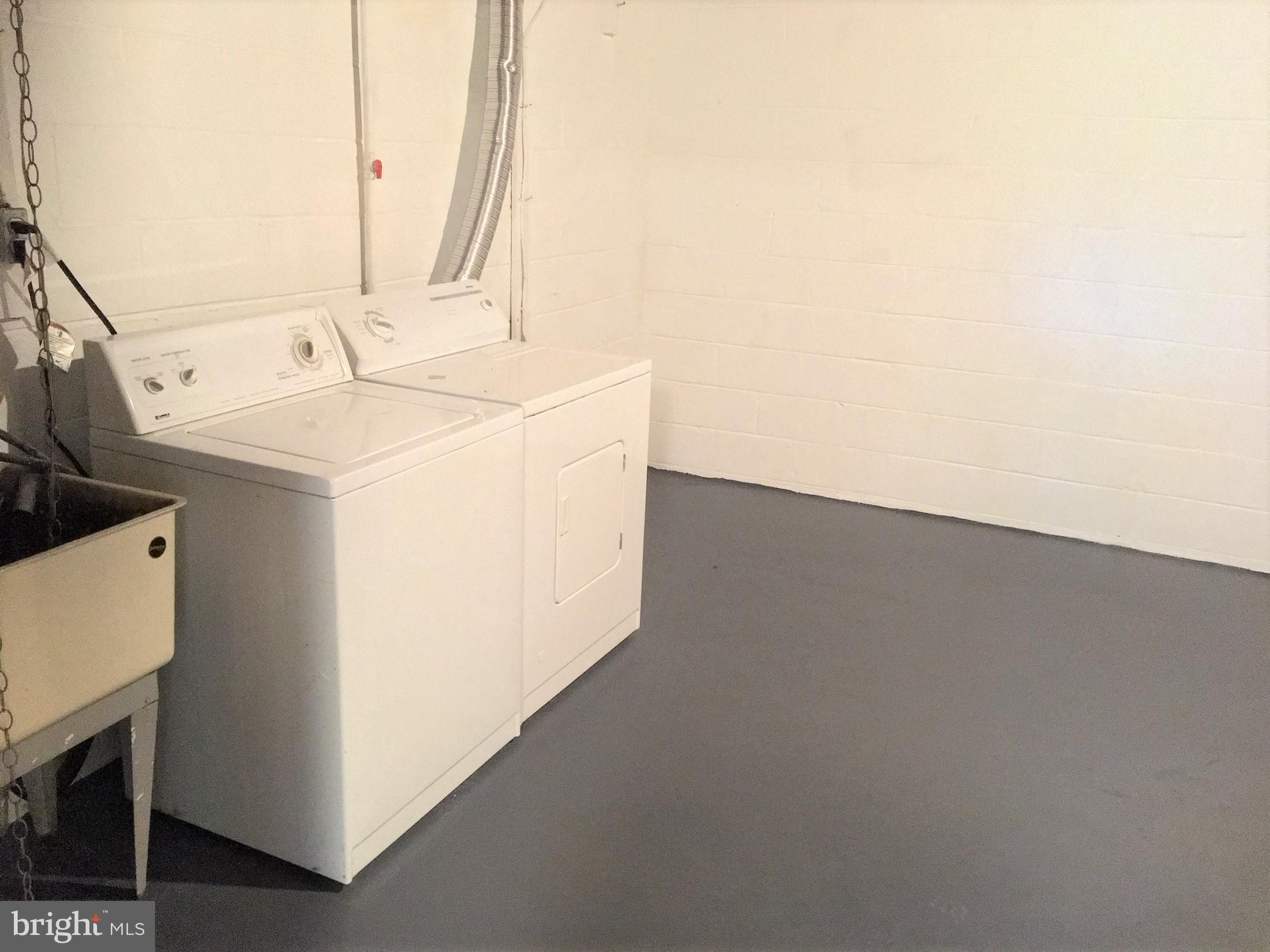 LAYHILL SOUTH - Residential Lease