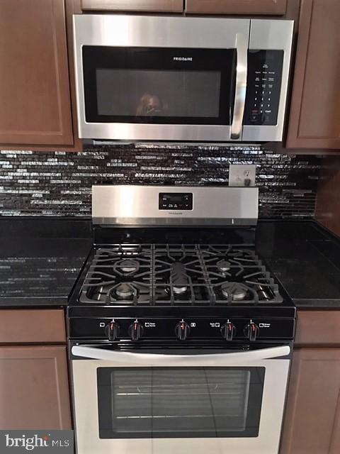 LAYHILL SOUTH - Residential Lease