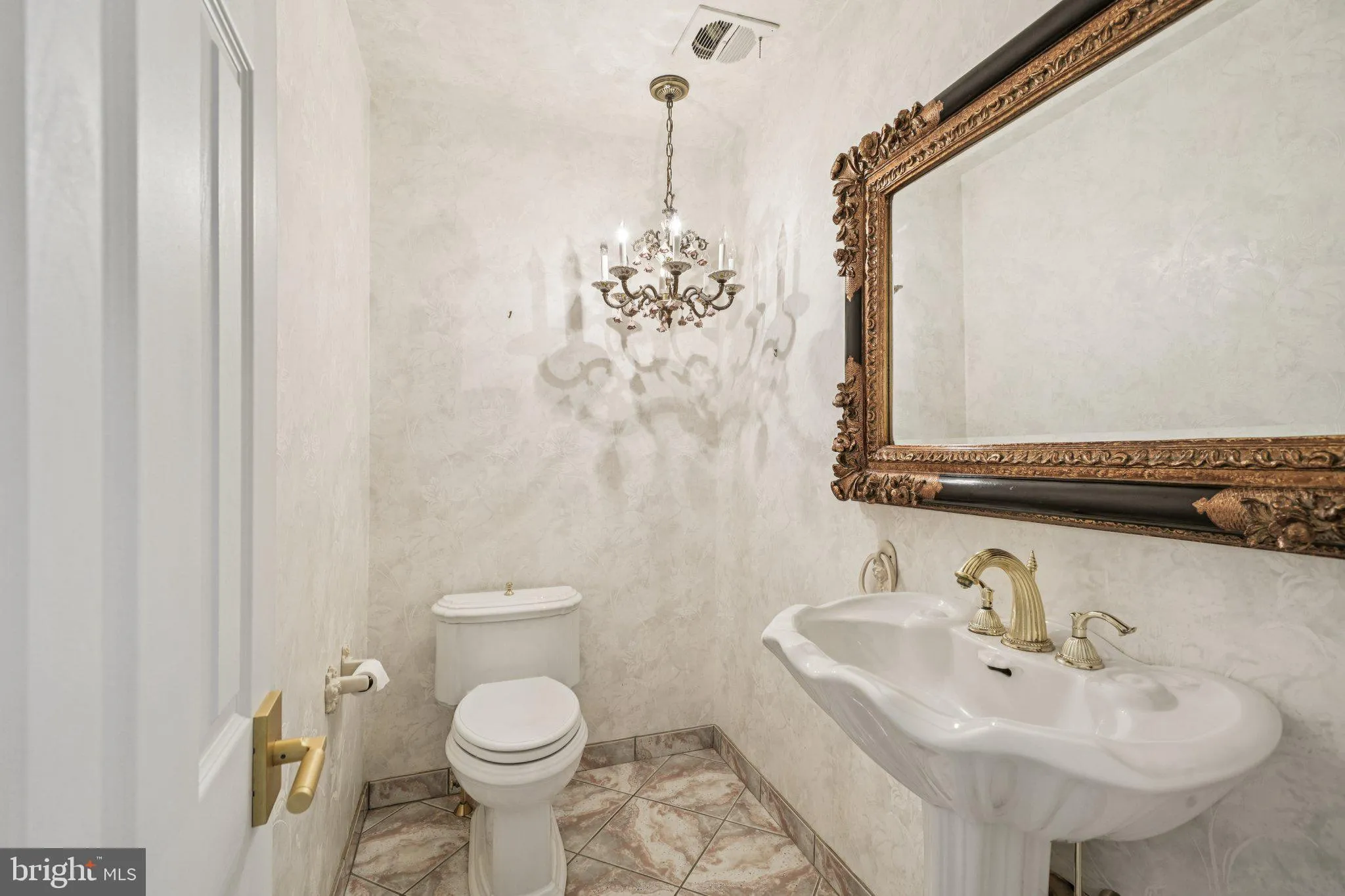 Huntingdon Valley, Pennsylvania 19006, United States, 4 Bedrooms Bedrooms, ,3 BathroomsBathrooms,Residential,Active,190681