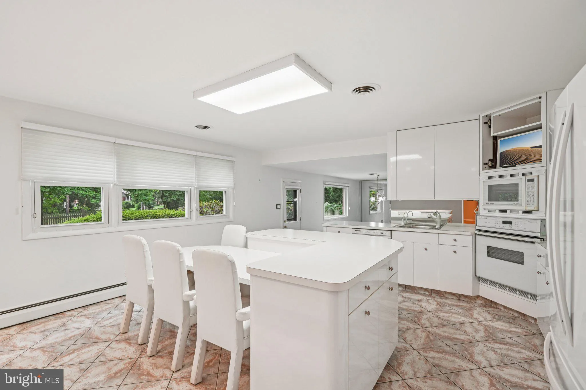 Huntingdon Valley, Pennsylvania 19006, United States, 4 Bedrooms Bedrooms, ,3 BathroomsBathrooms,Residential,Active,190681