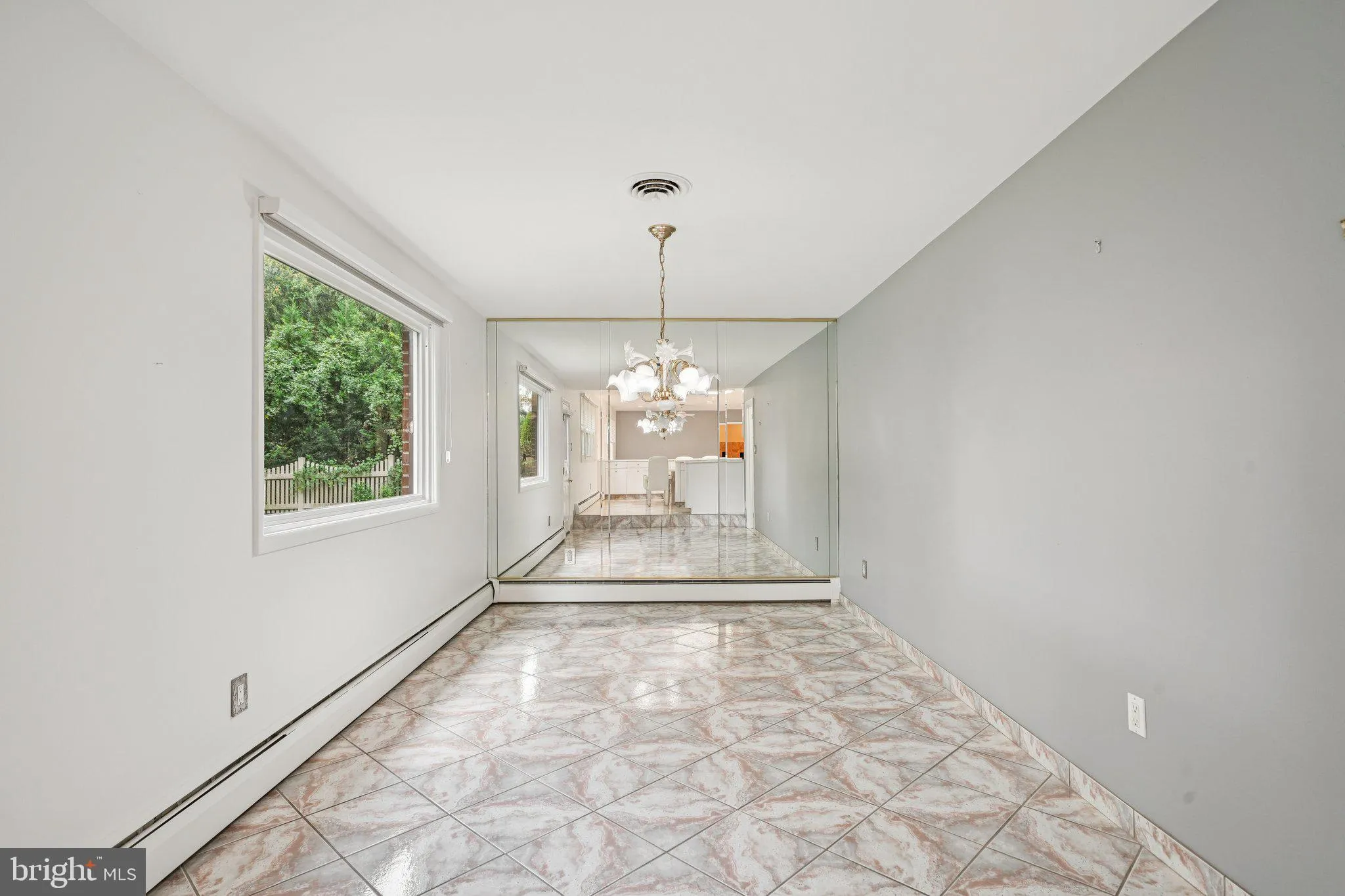 Huntingdon Valley, Pennsylvania 19006, United States, 4 Bedrooms Bedrooms, ,3 BathroomsBathrooms,Residential,Active,190681