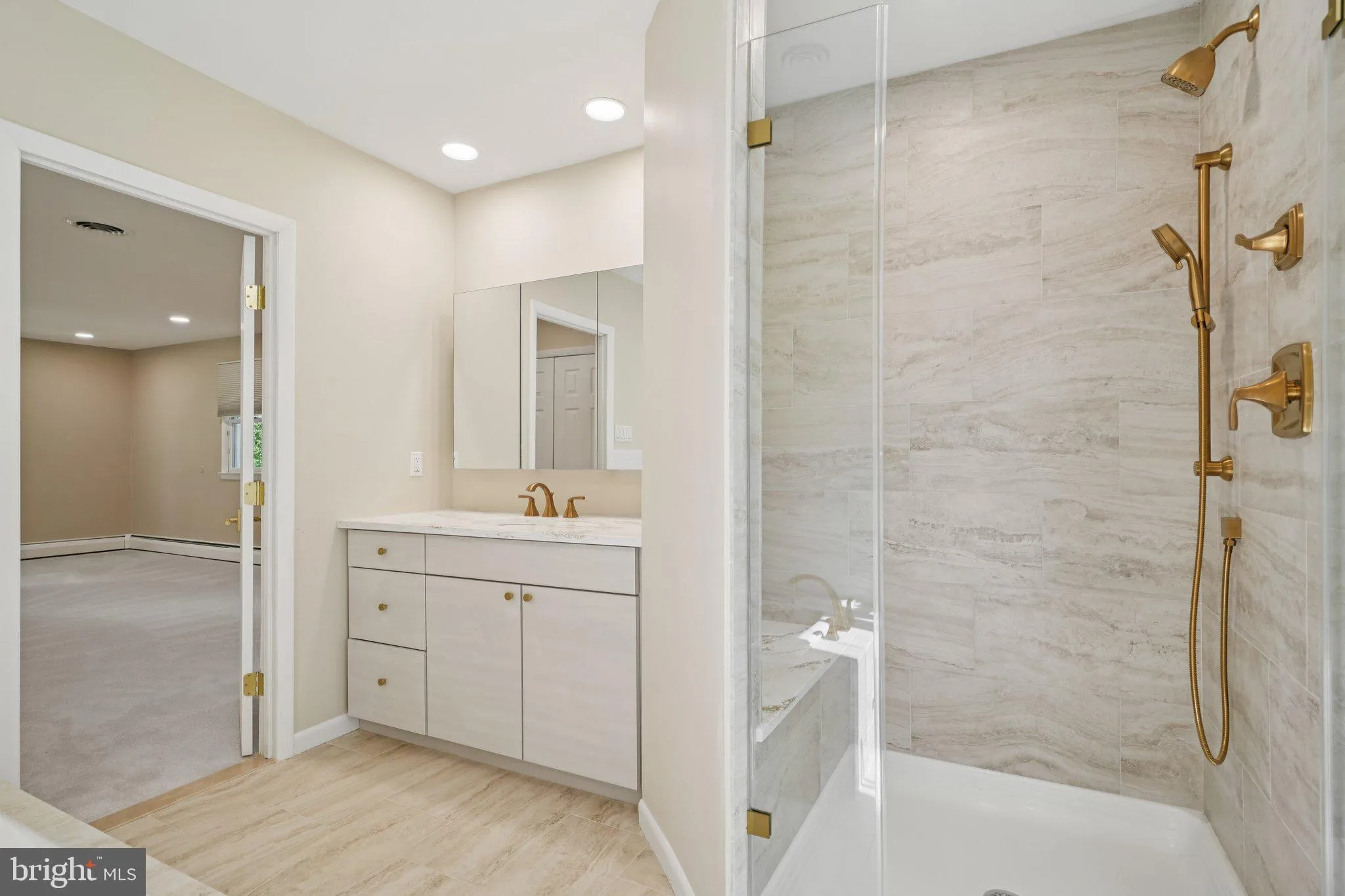 Huntingdon Valley, Pennsylvania 19006, United States, 4 Bedrooms Bedrooms, ,3 BathroomsBathrooms,Residential,Active,190681