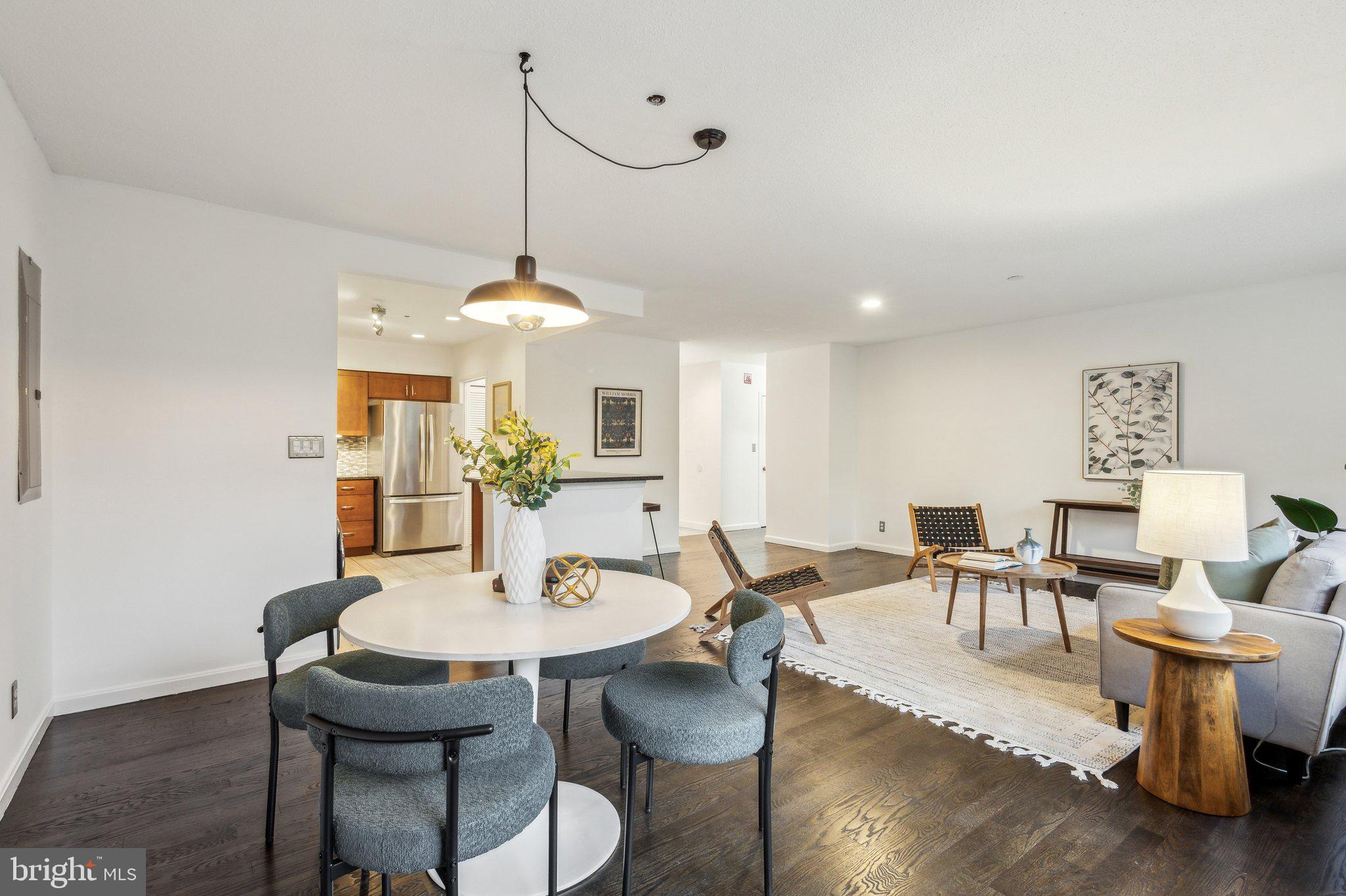 SKYLINE HOUSE - Residential