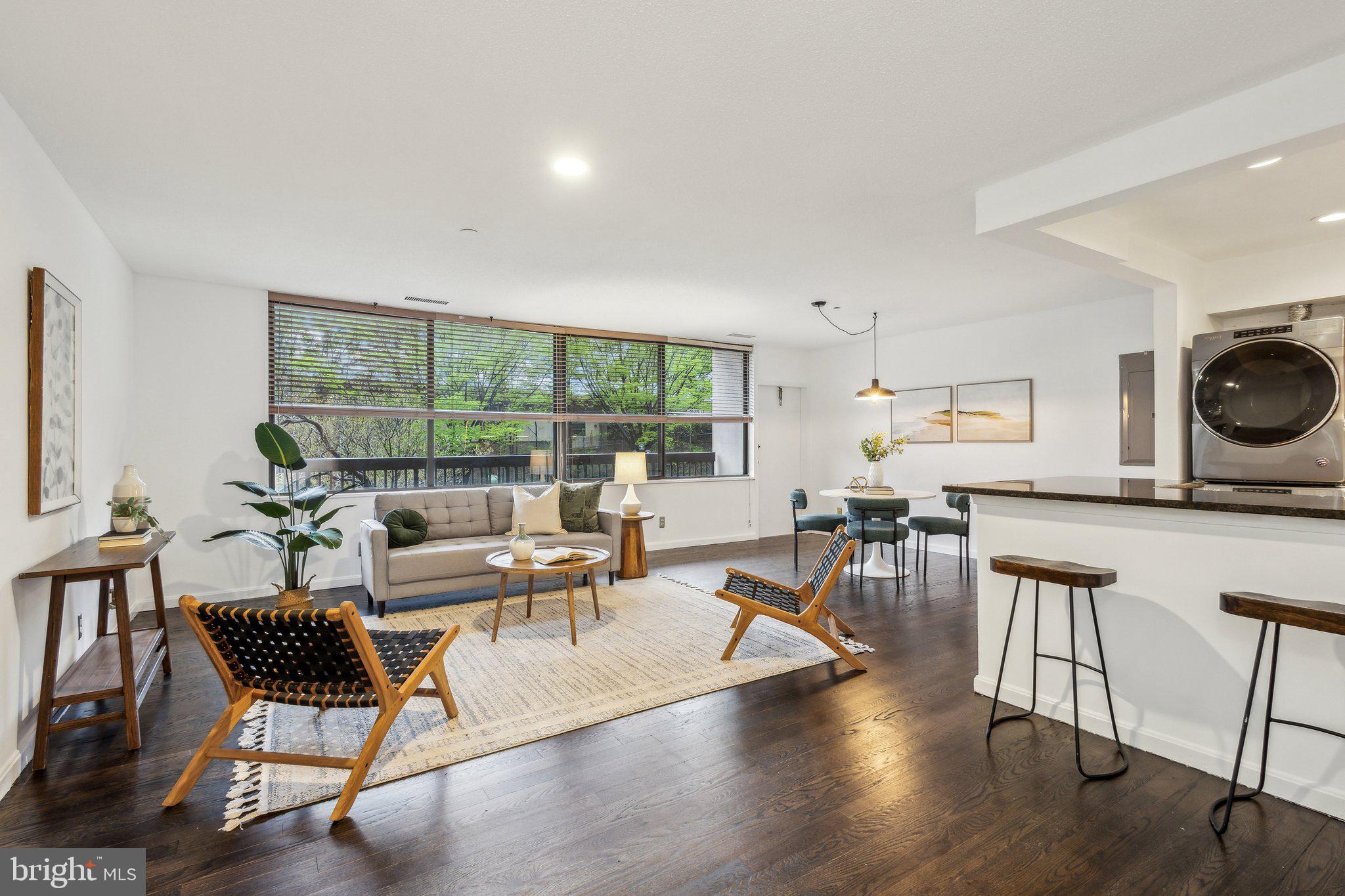 SKYLINE HOUSE - Residential