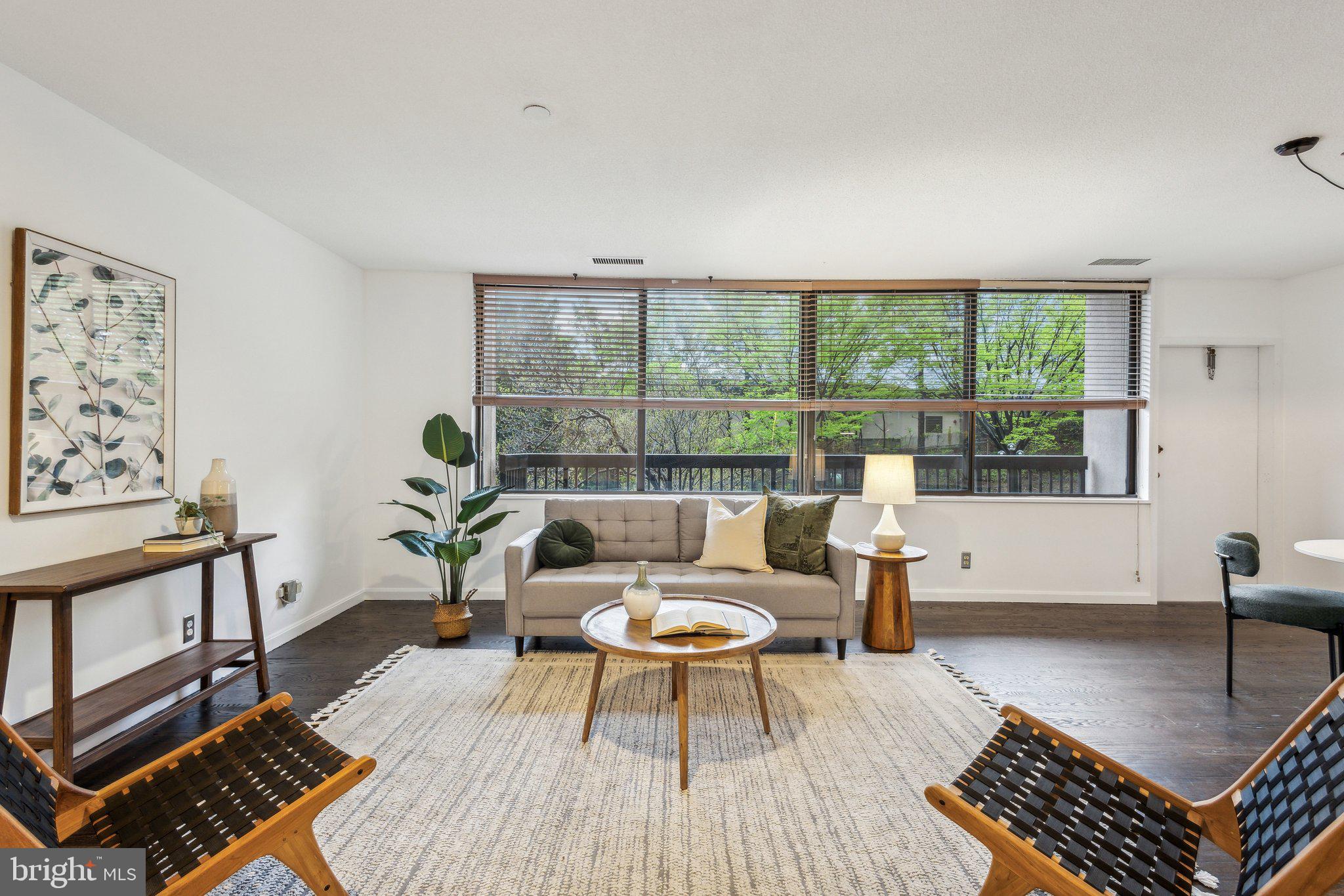 SKYLINE HOUSE - Residential