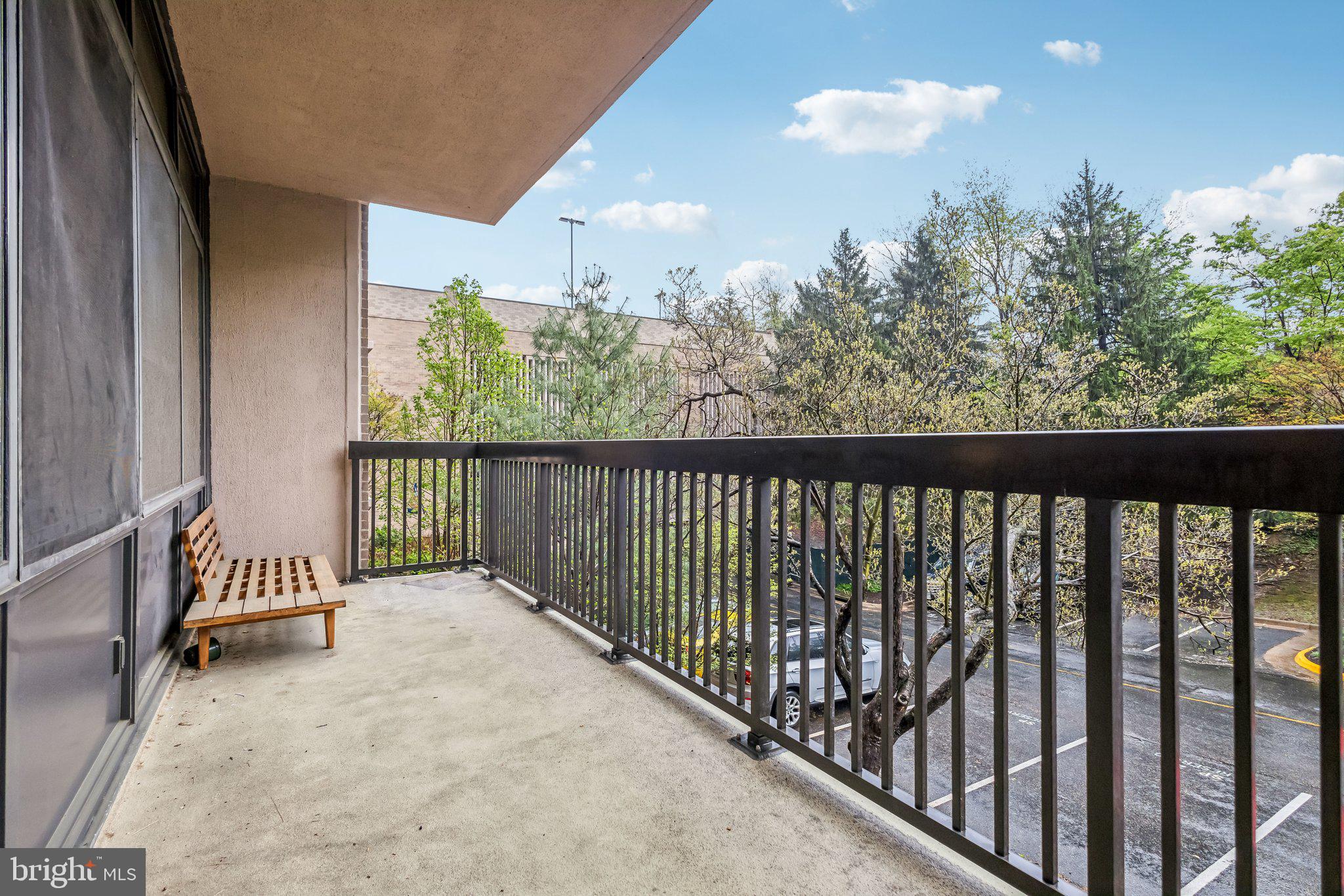 SKYLINE HOUSE - Residential