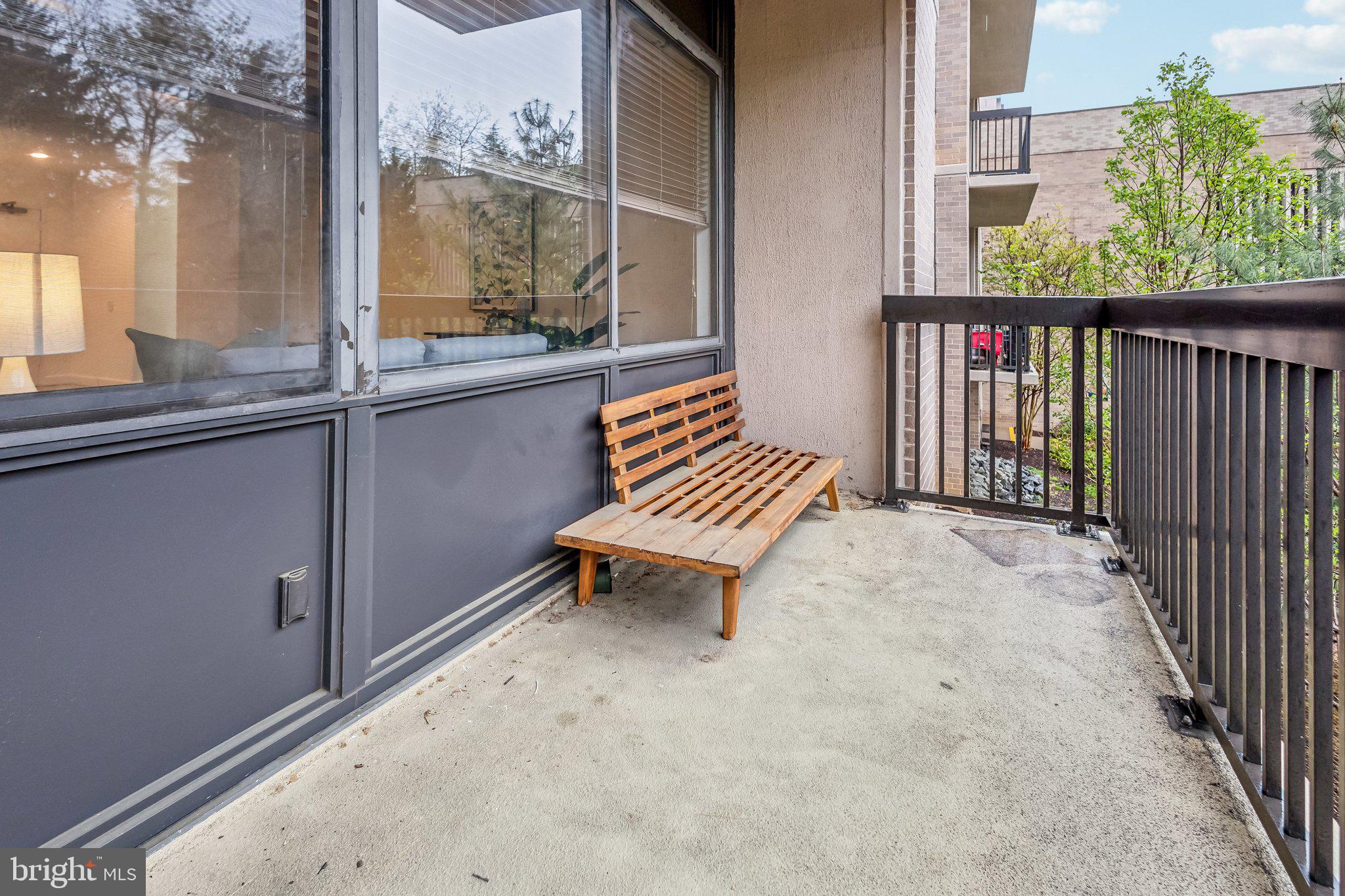 SKYLINE HOUSE - Residential