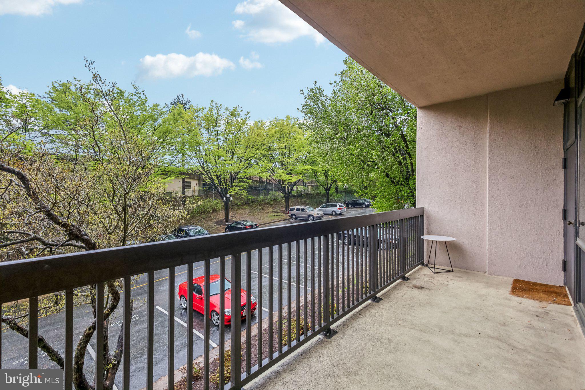 SKYLINE HOUSE - Residential