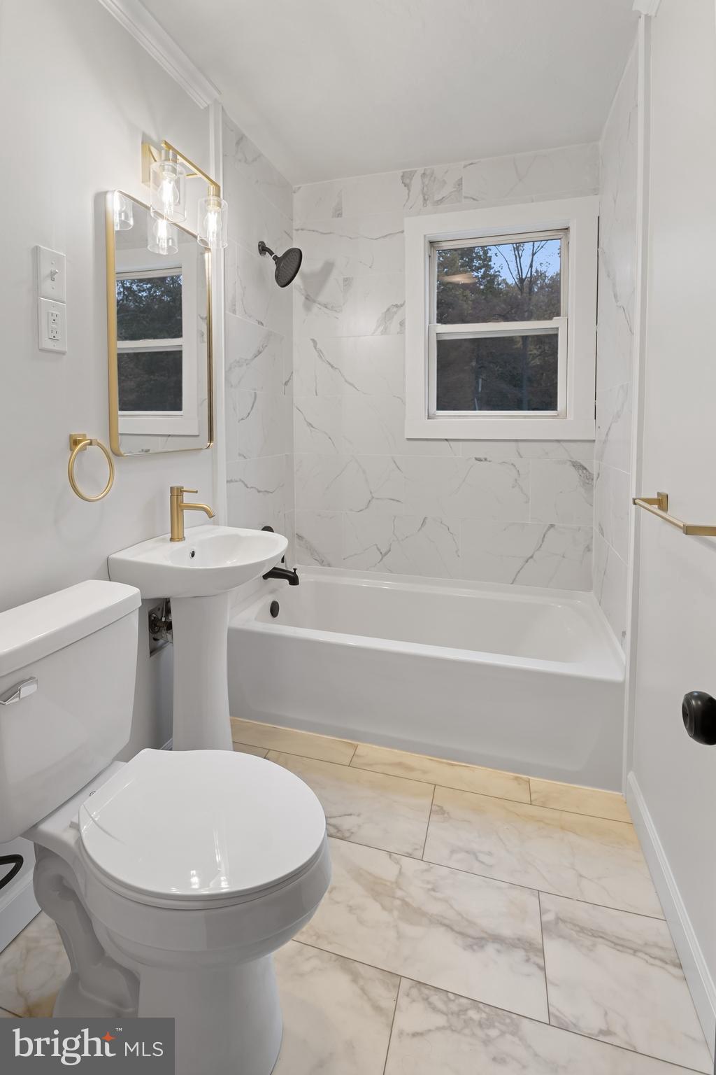 SWAN MEADOWS - Residential