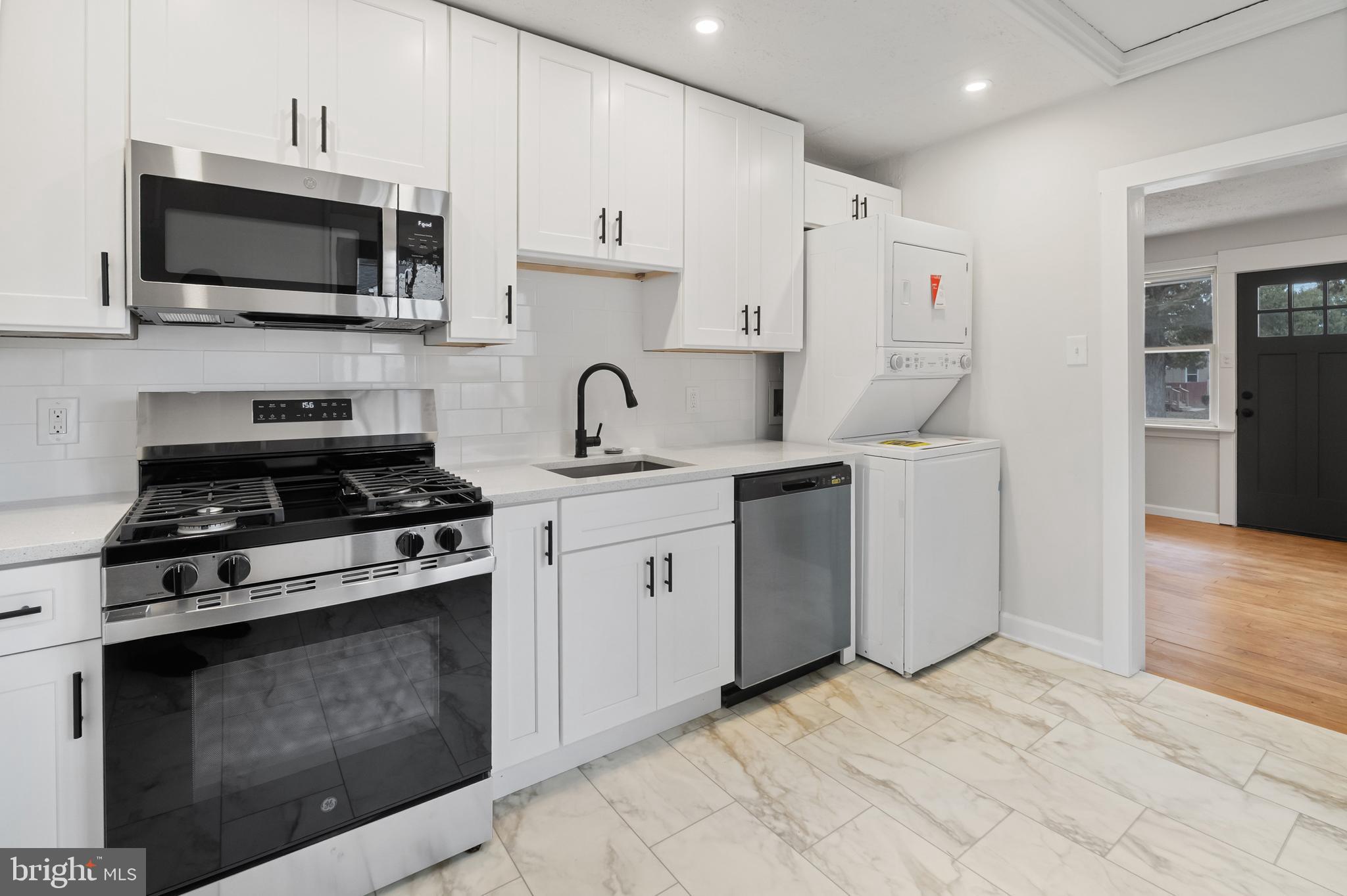 SWAN MEADOWS - Residential