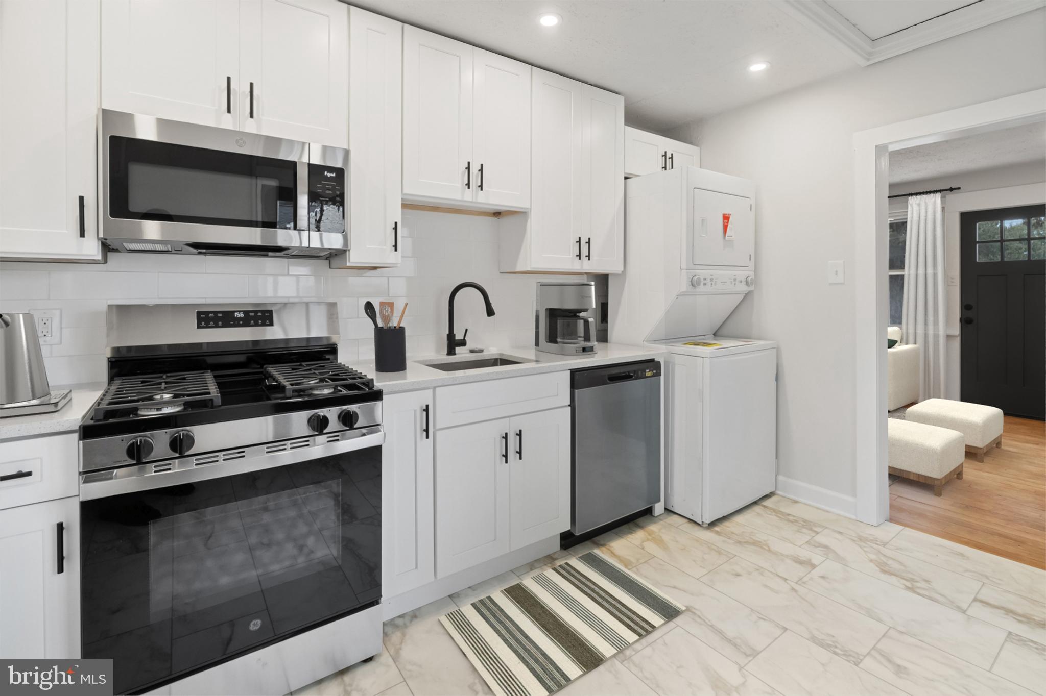 SWAN MEADOWS - Residential