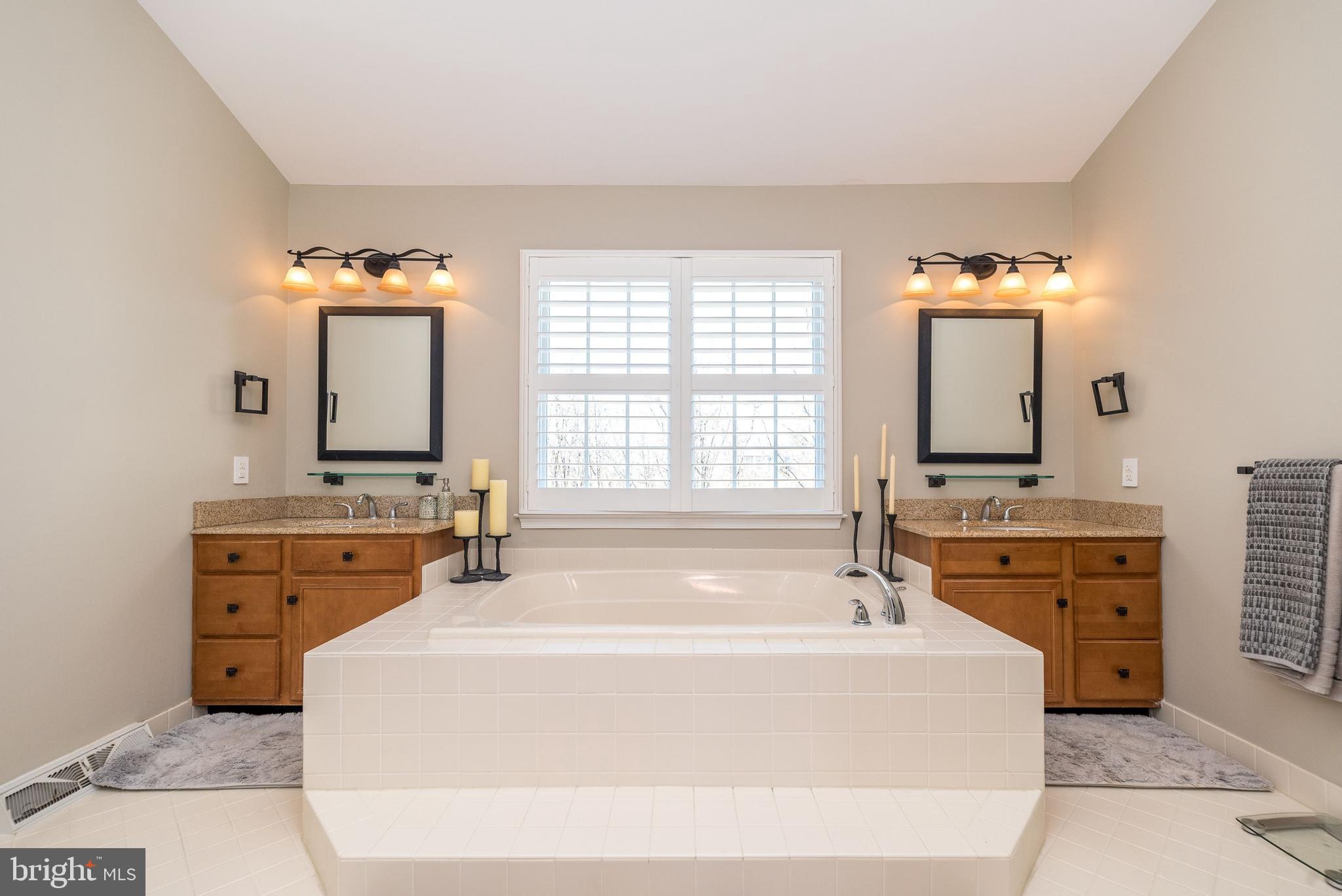 BRIDLE ESTATES - Residential