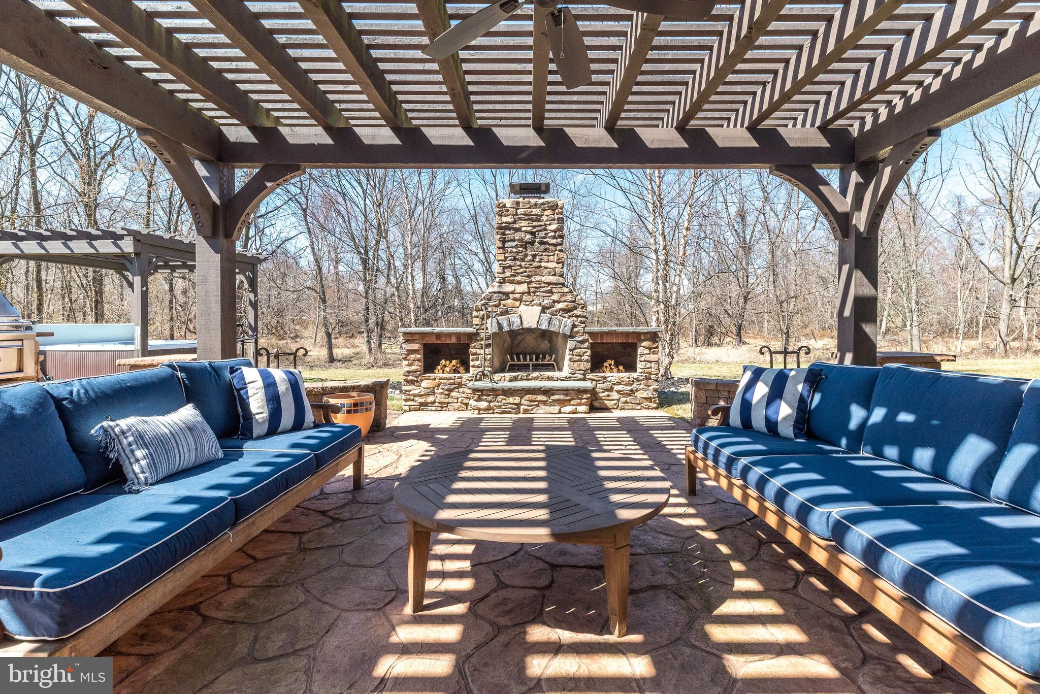 BRIDLE ESTATES - Residential