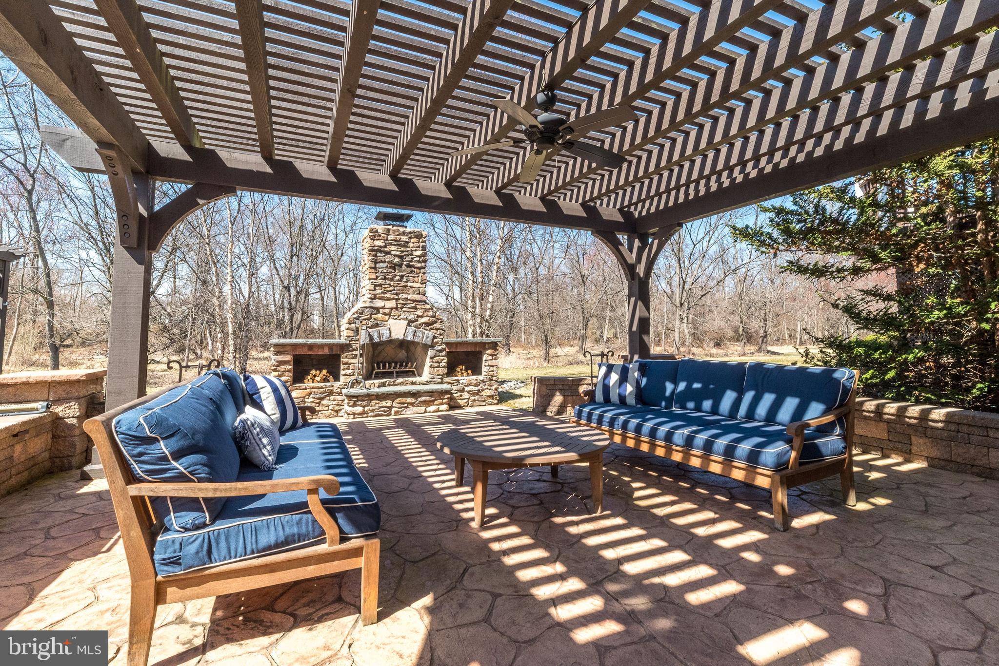 BRIDLE ESTATES - Residential