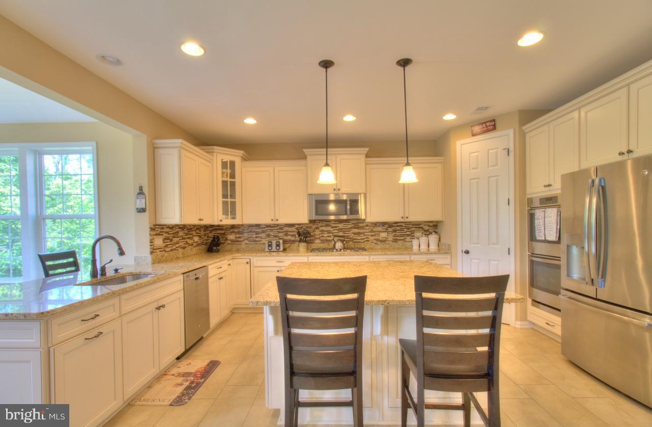 BLAKES LEGACY - Residential