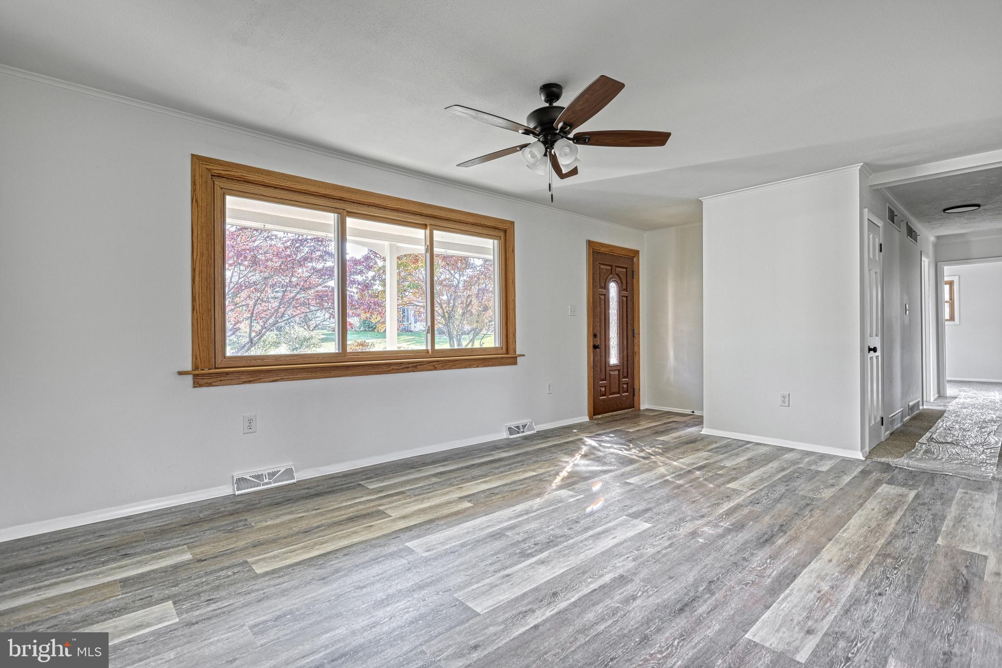 RED LION - Residential