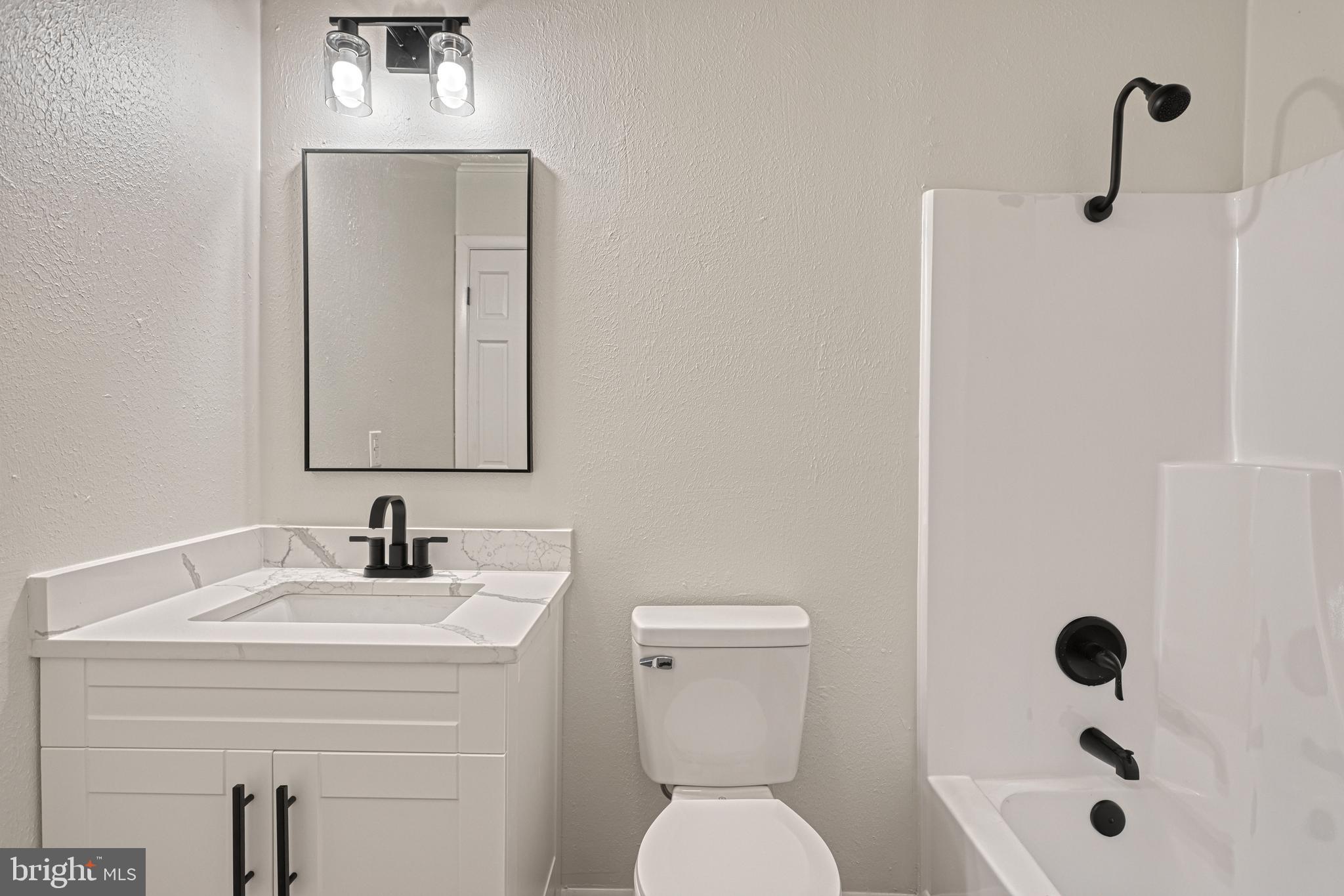 RED LION - Residential