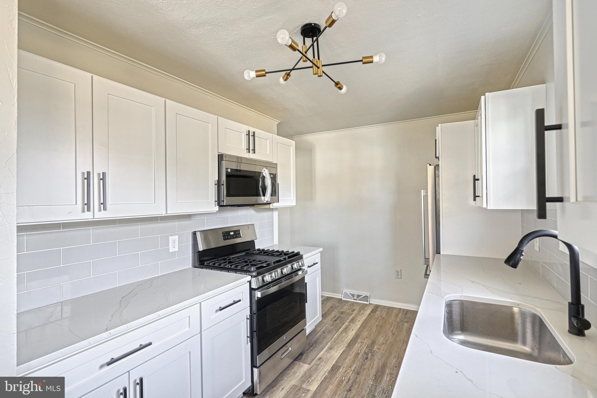 RED LION - Residential