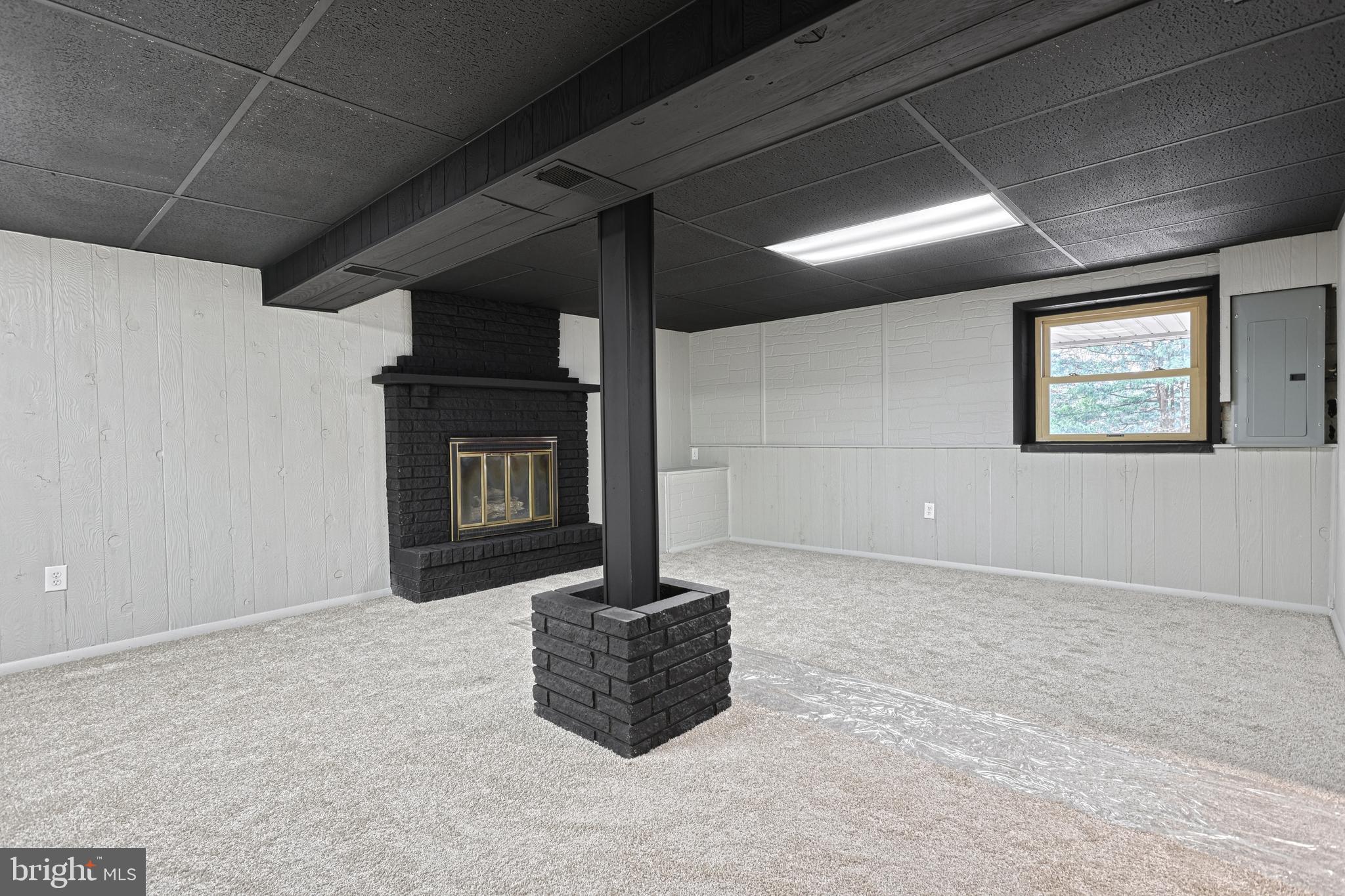 RED LION - Residential