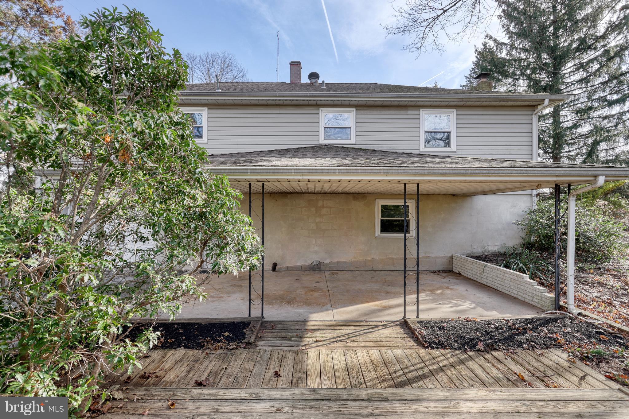 RED LION - Residential