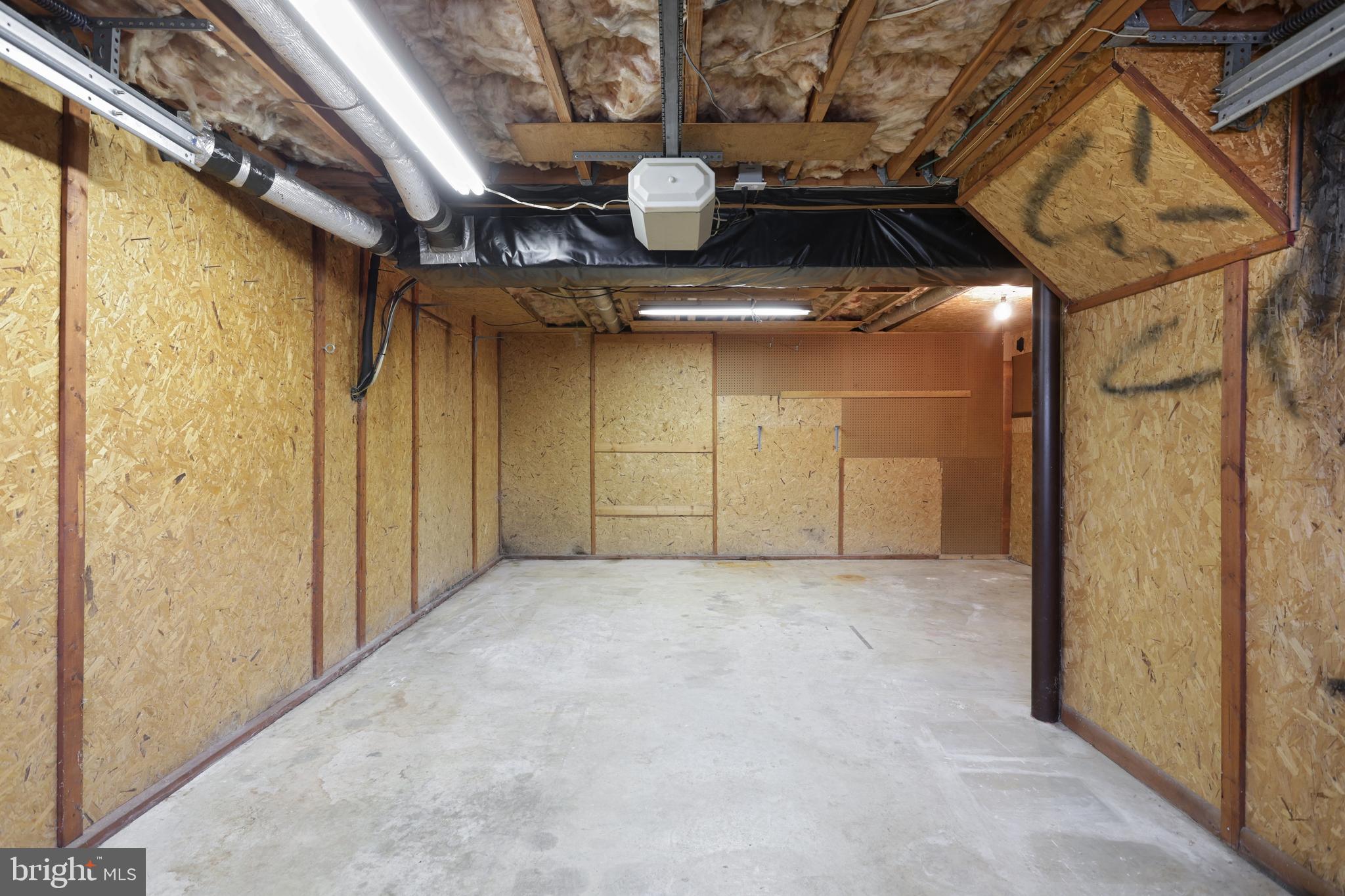 RED LION - Residential