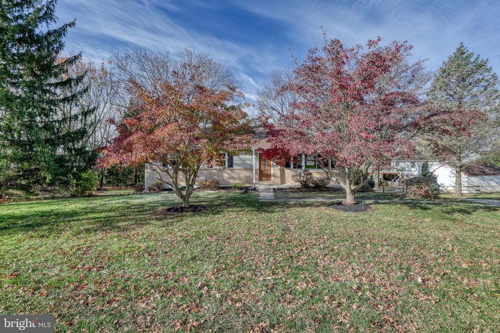 Photo of 850 Jefferson Lane, RED LION, PA 17356 (MLS # PAYK2093954)