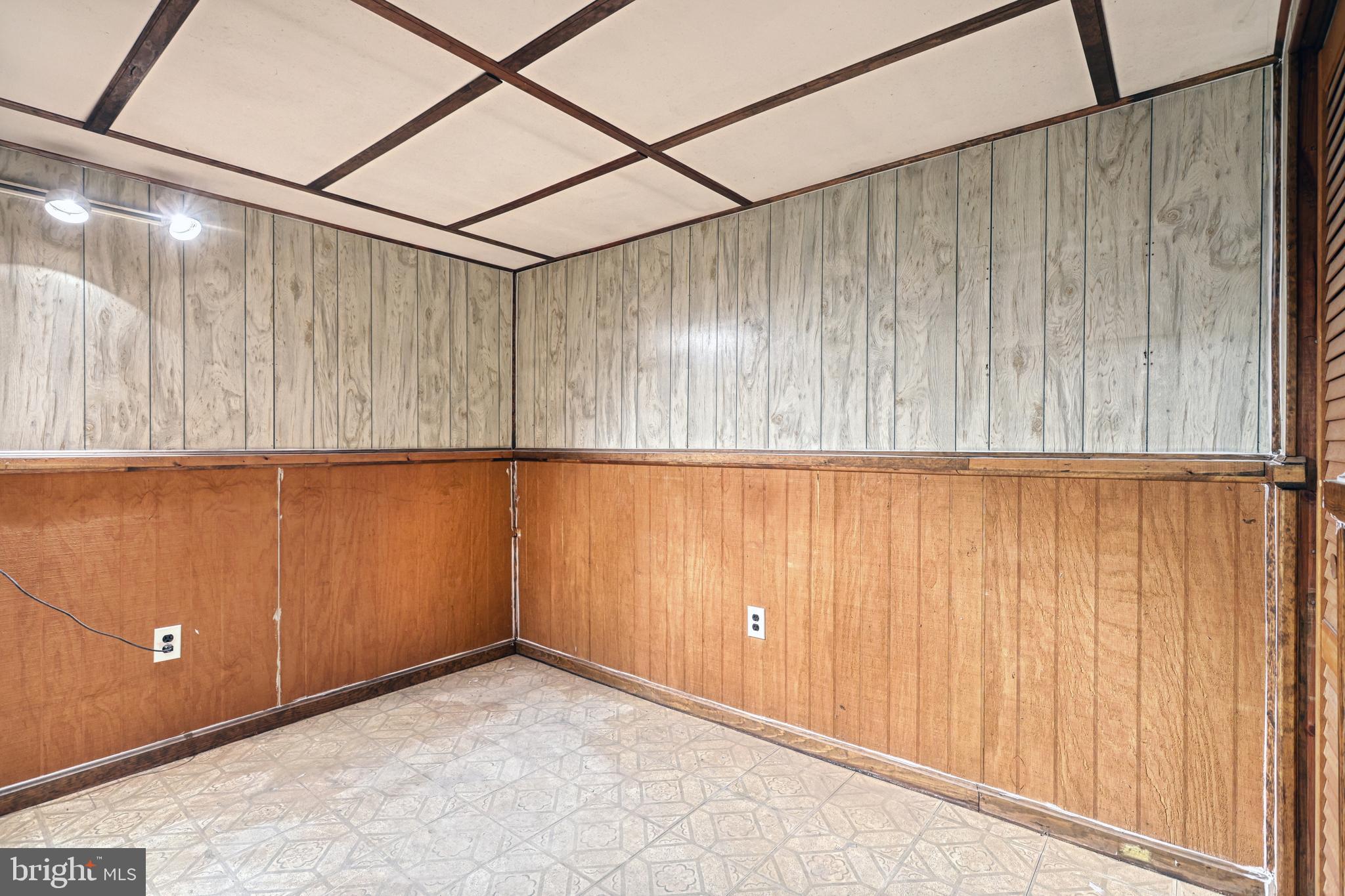 RED LION - Residential