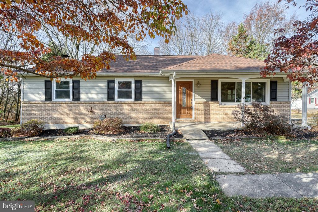 Photo of 850 Jefferson Lane, RED LION, PA 17356 (MLS # PAYK2093954)