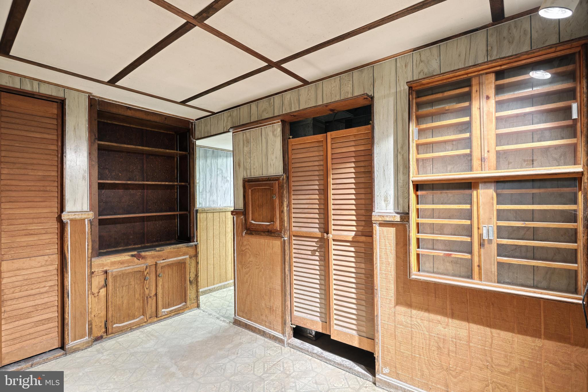 RED LION - Residential