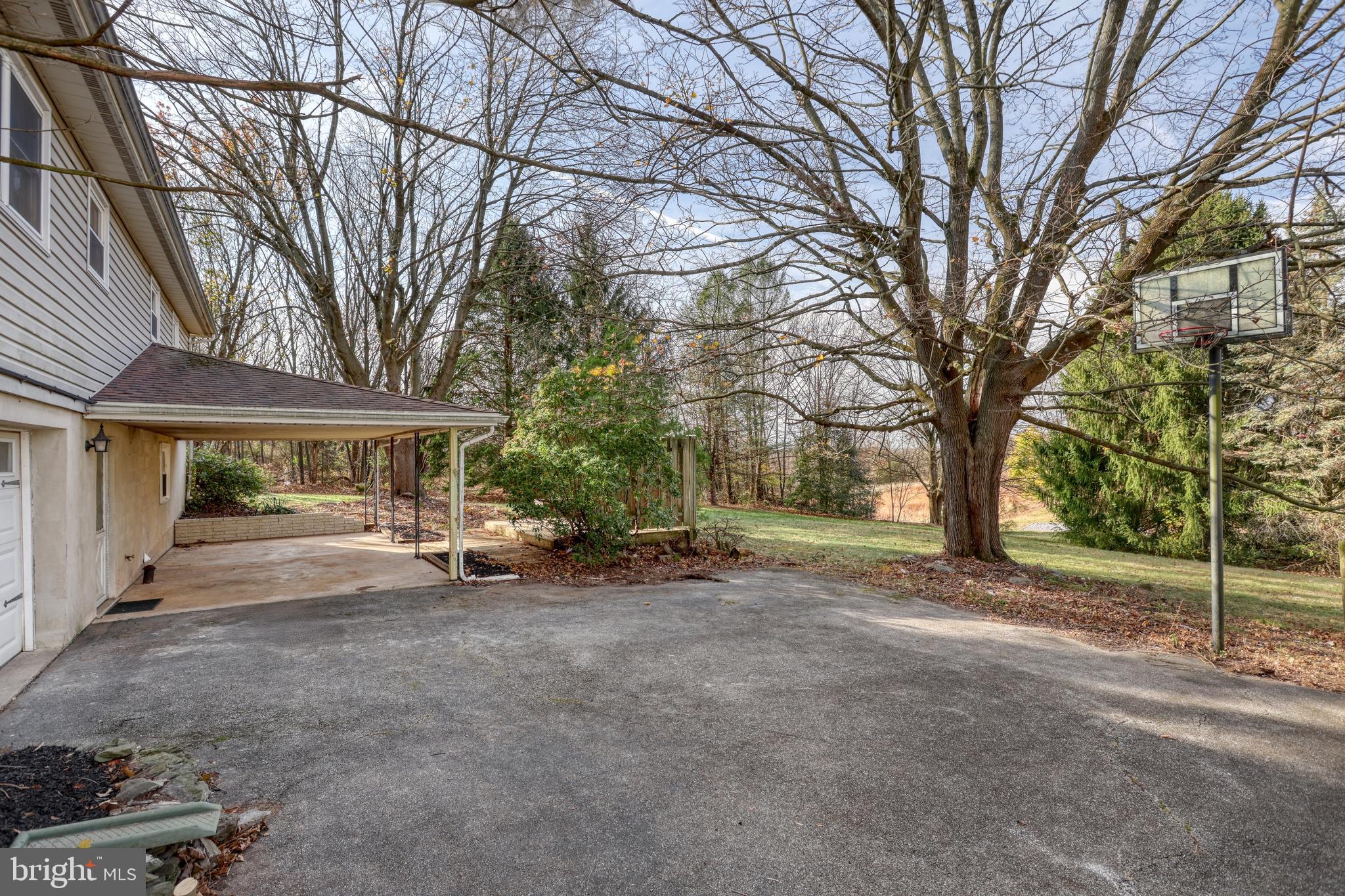 RED LION - Residential