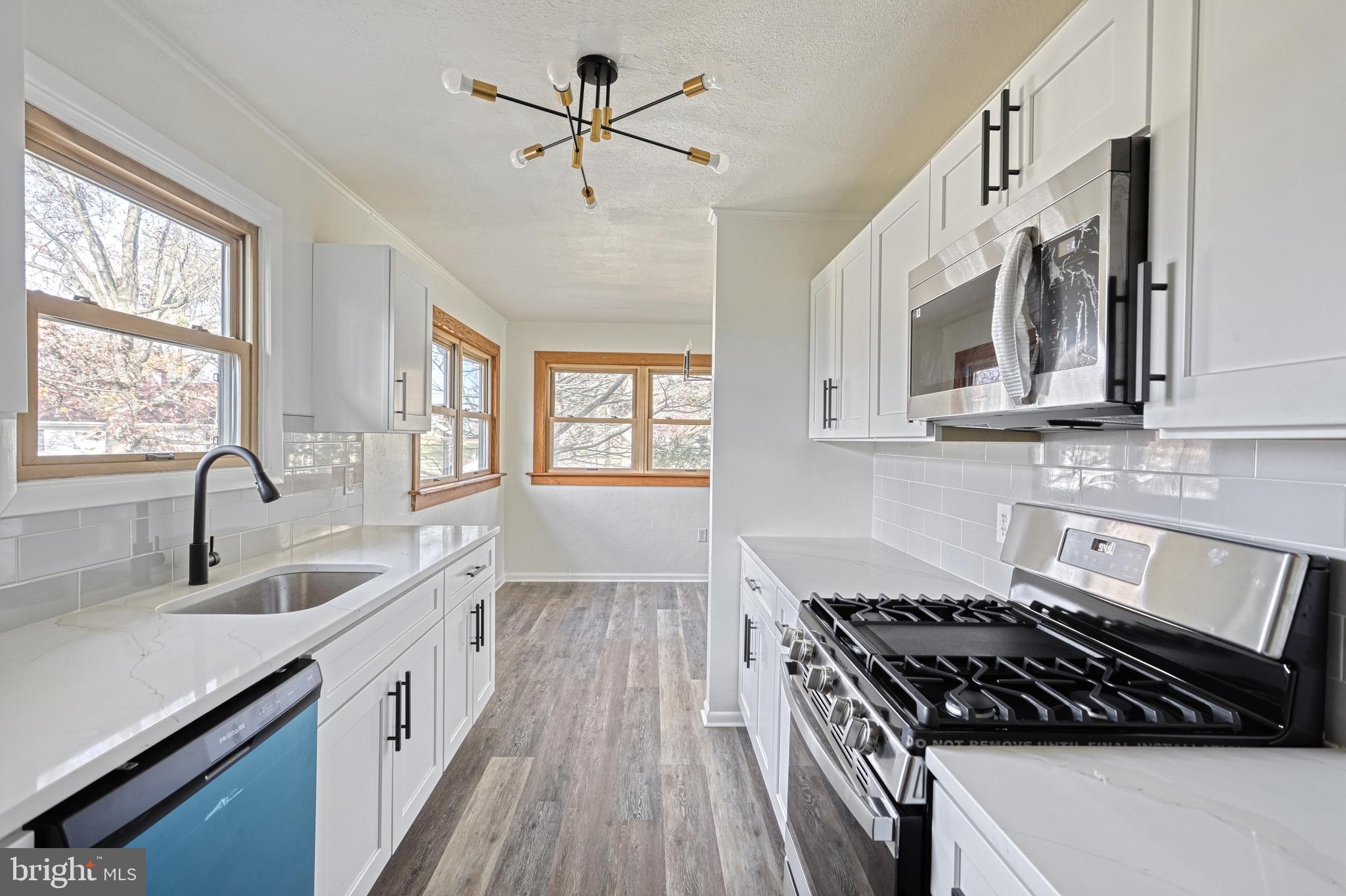 RED LION - Residential