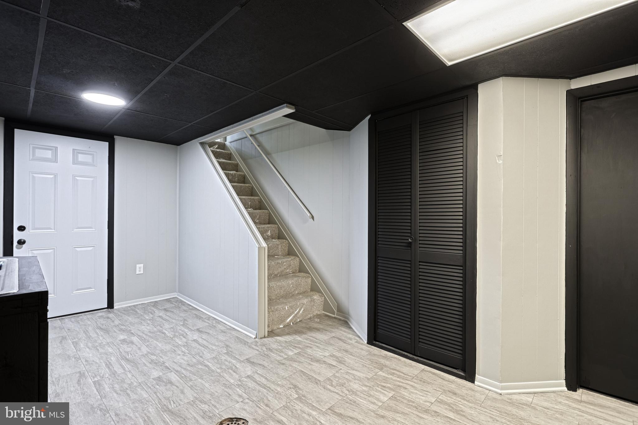 RED LION - Residential