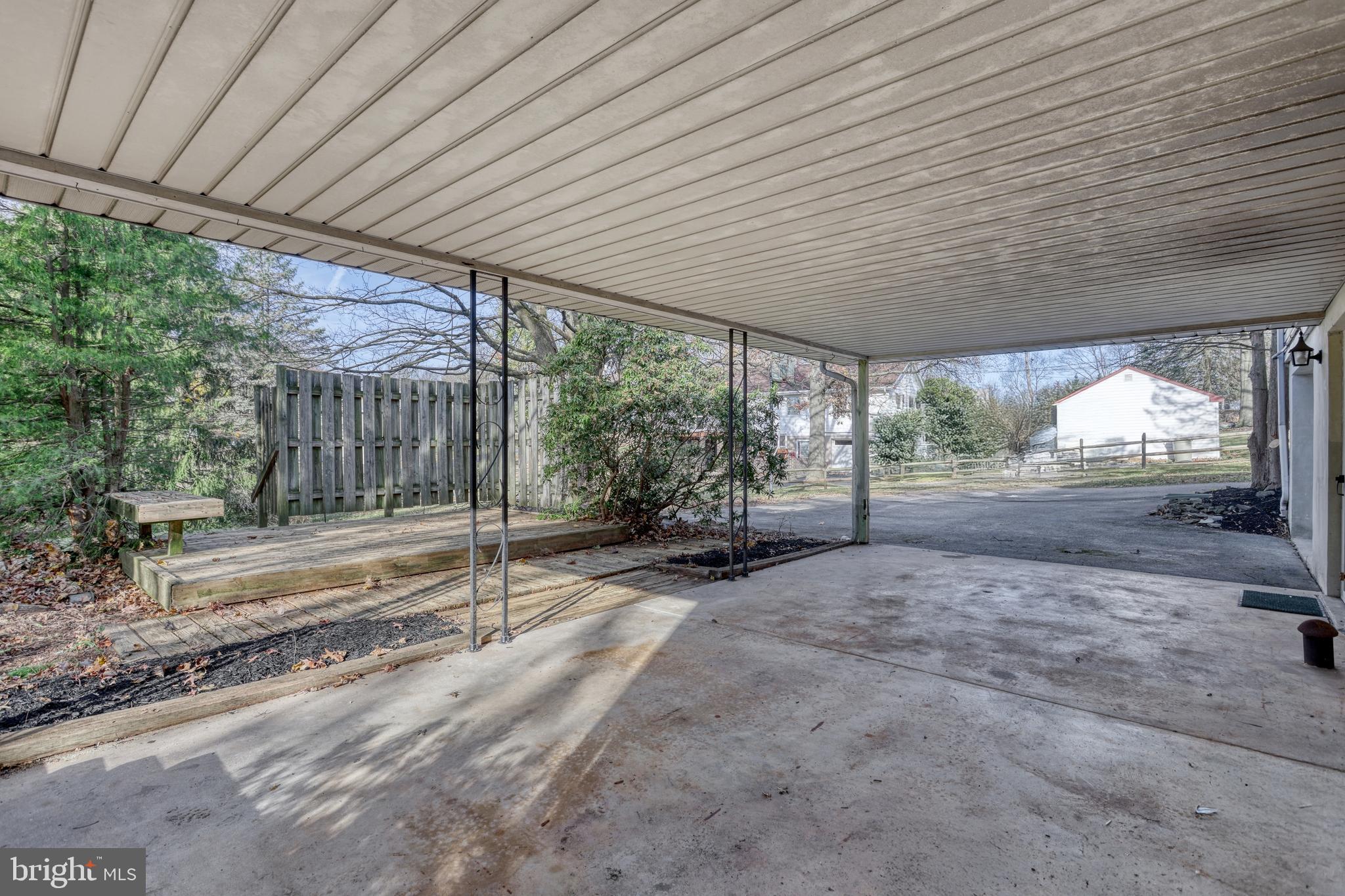 RED LION - Residential