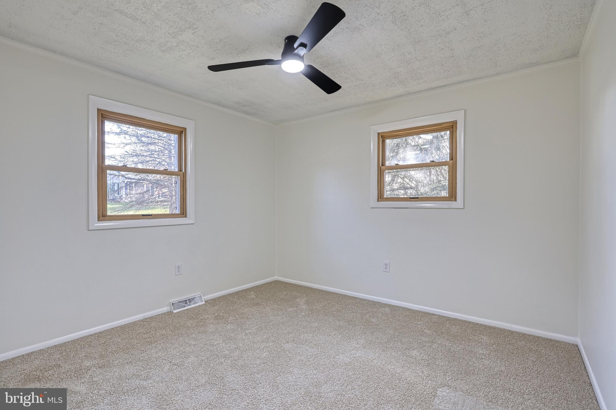 RED LION - Residential