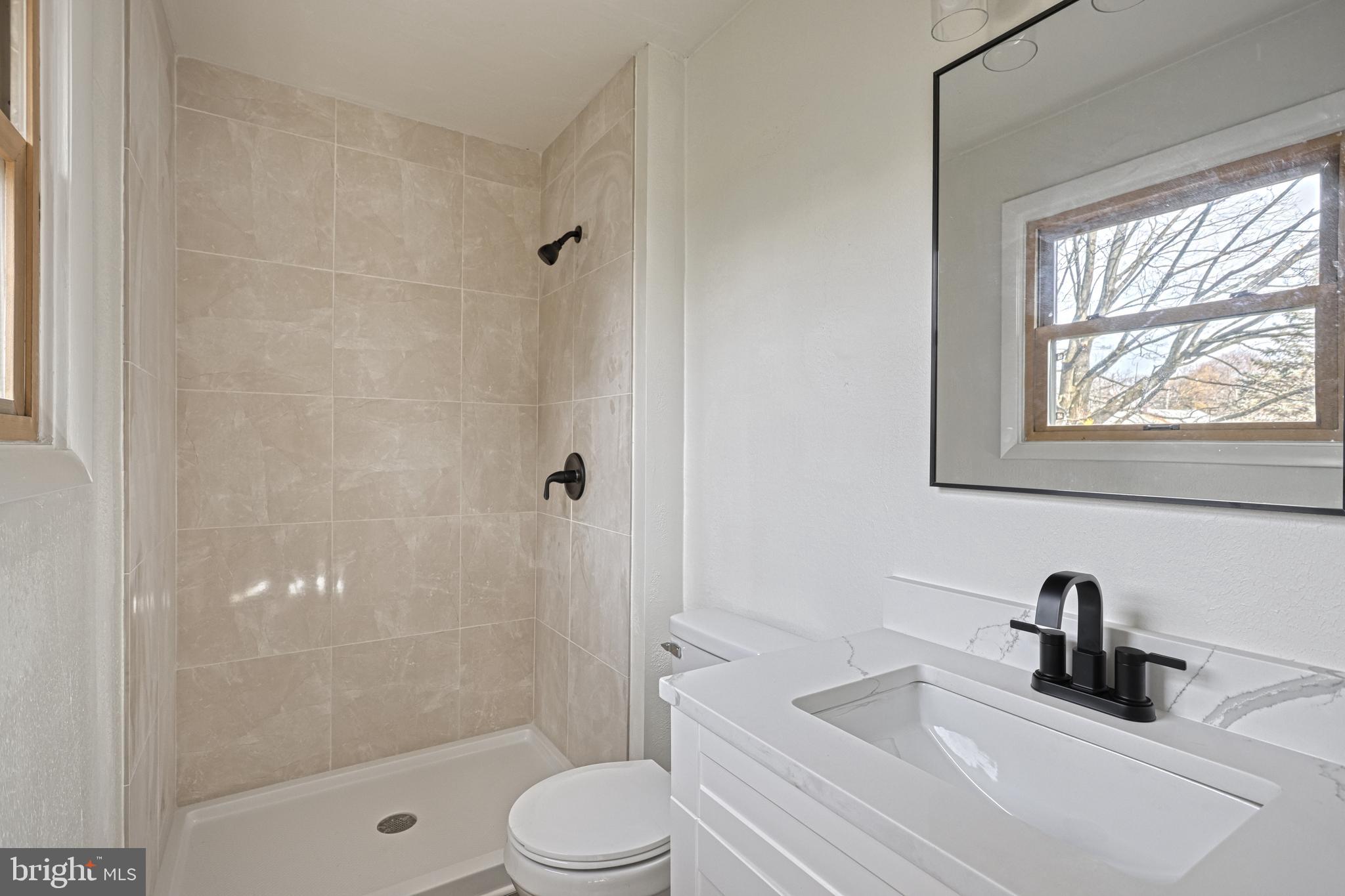 RED LION - Residential